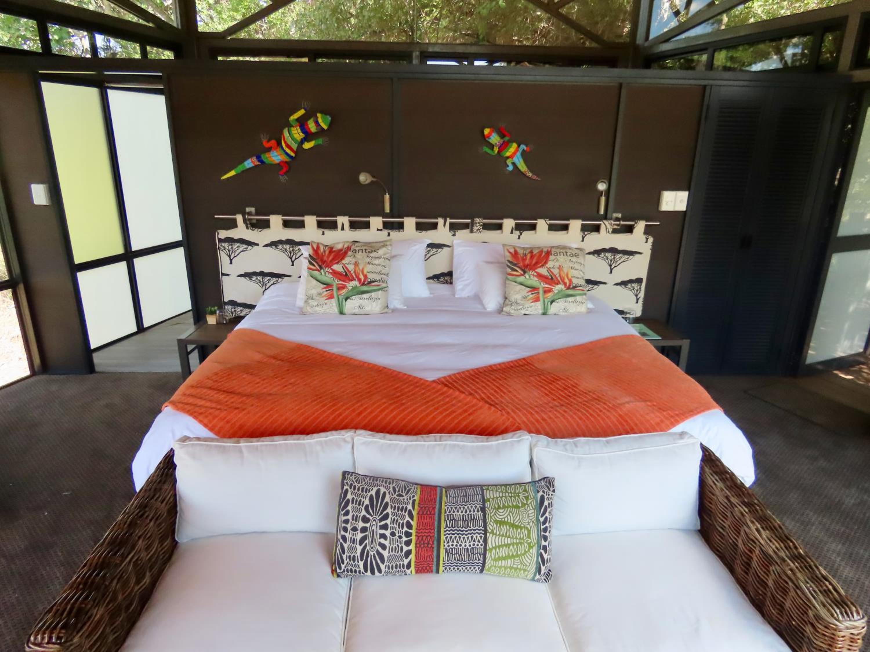 Deluxe King Room - Photo 1