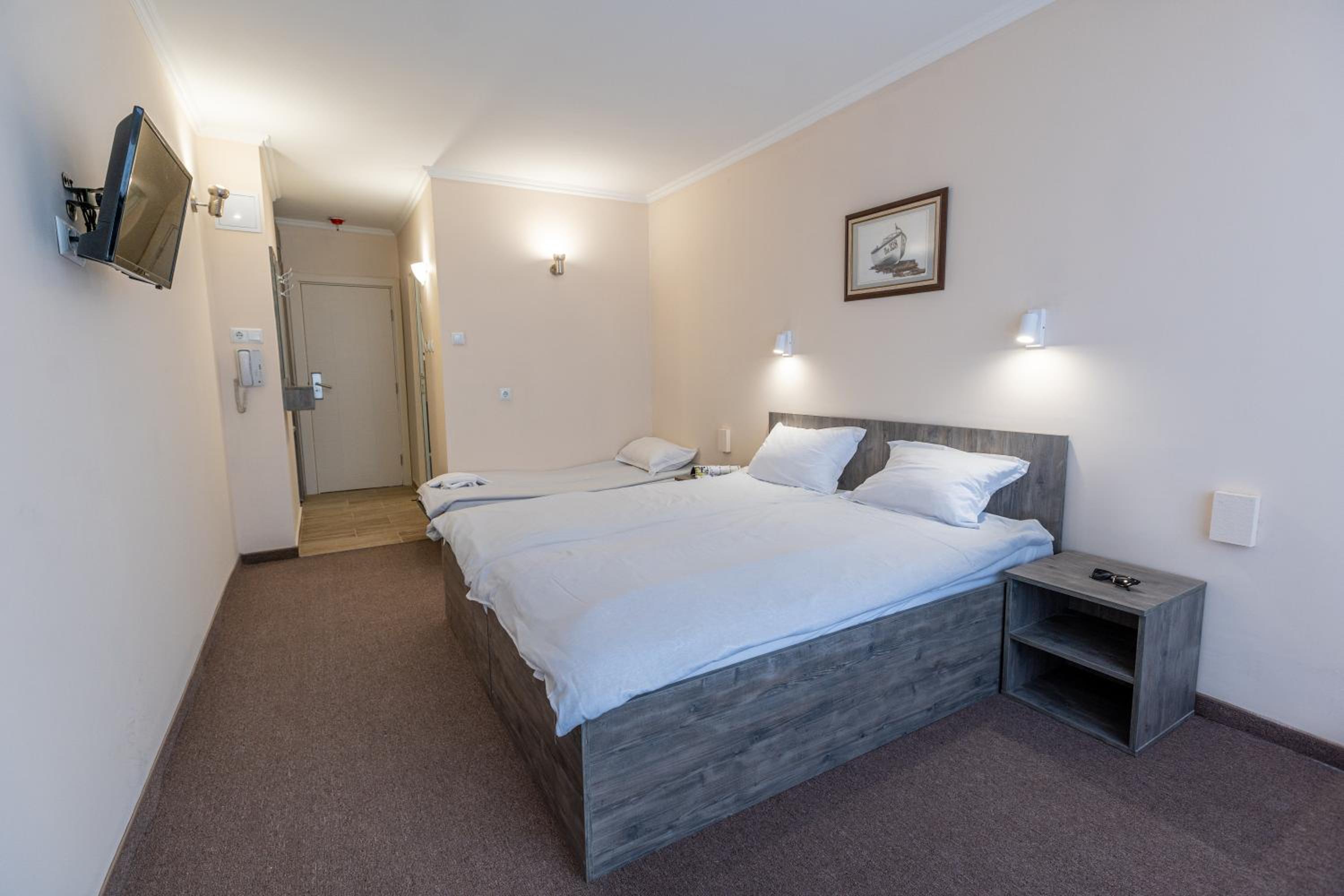 Double Room with Balcony (3 Adults)