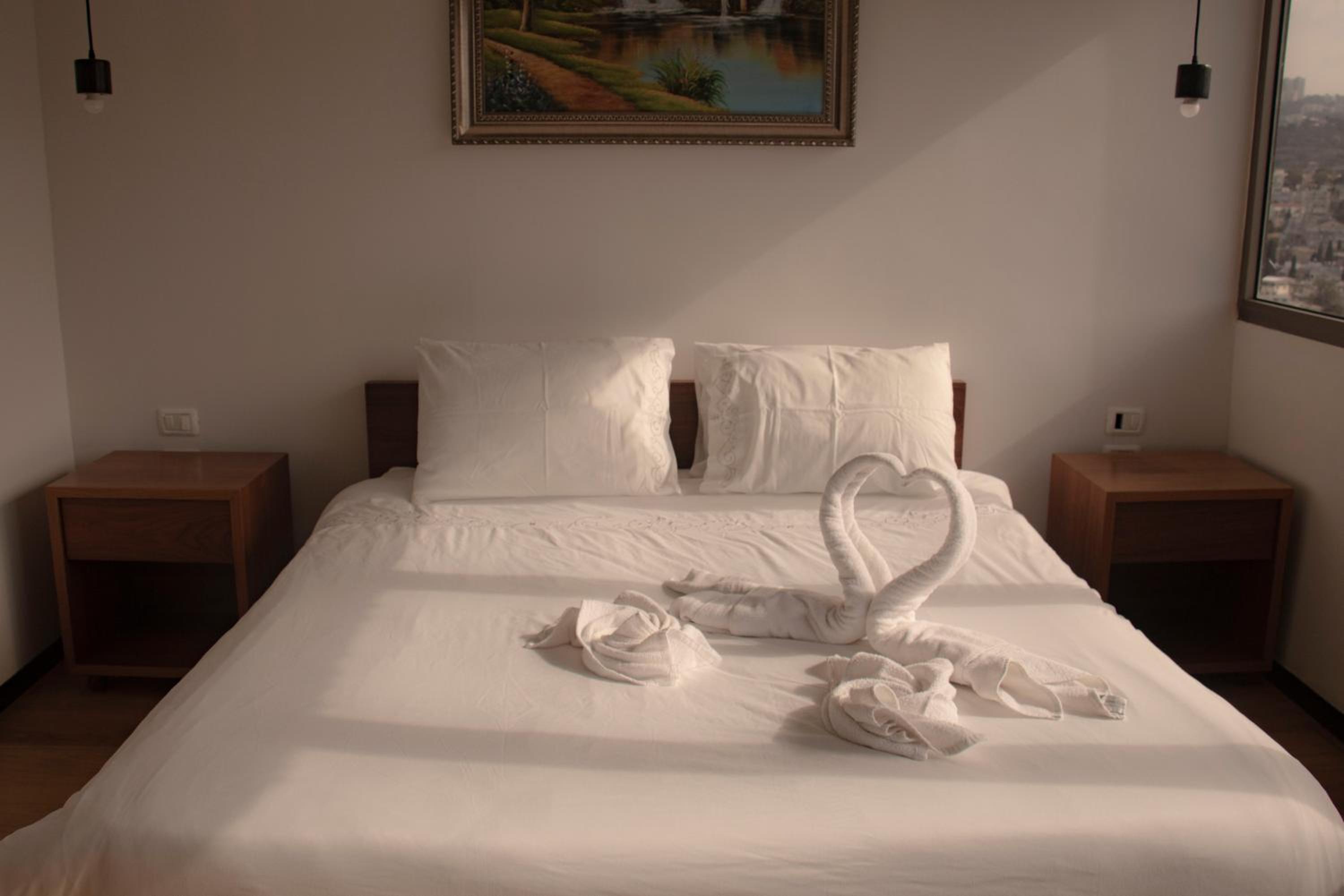 Executive Suite - Photo 17