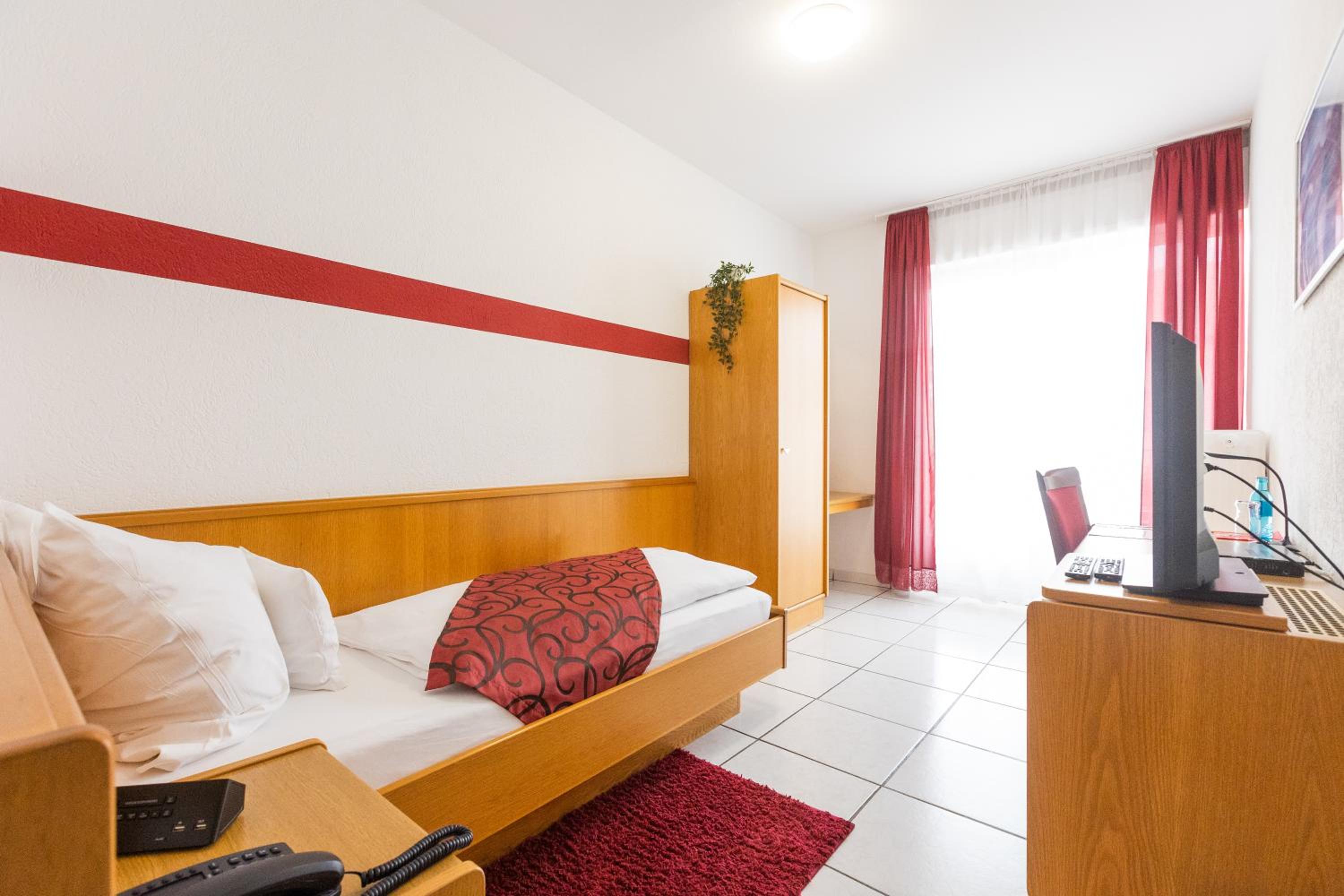 Standard Single Room photo 2