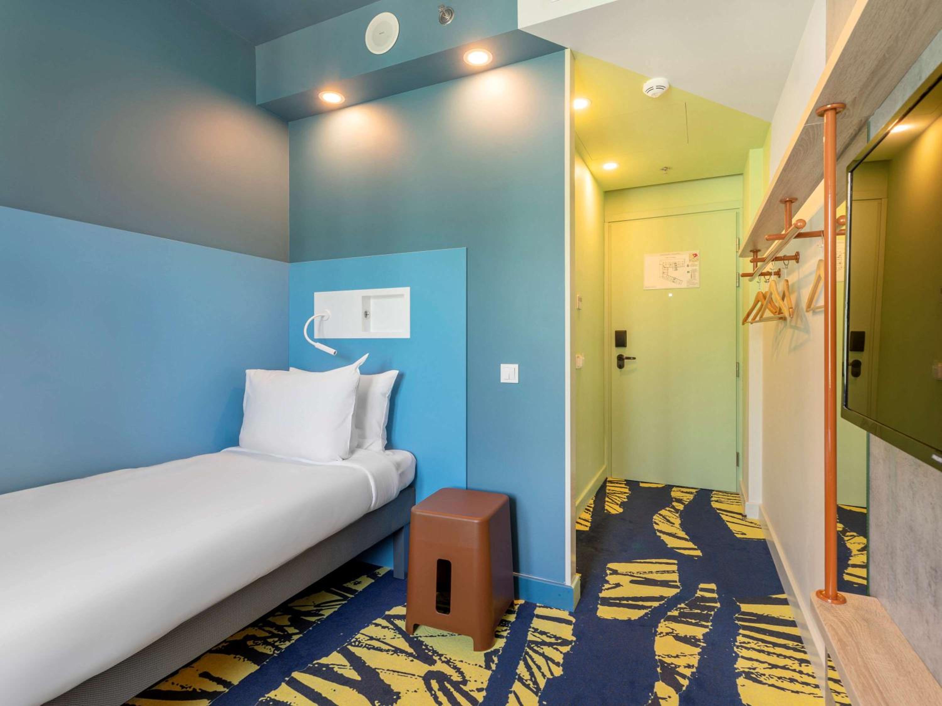 Standard Twin Room - Photo 2
