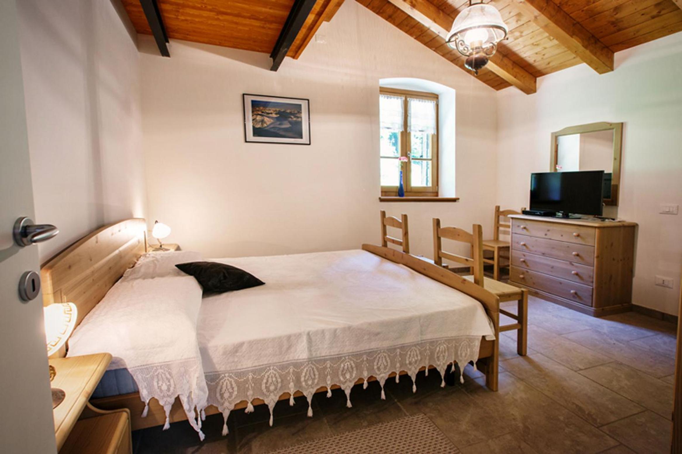 One-Bedroom Apartment with Balcony photo 1