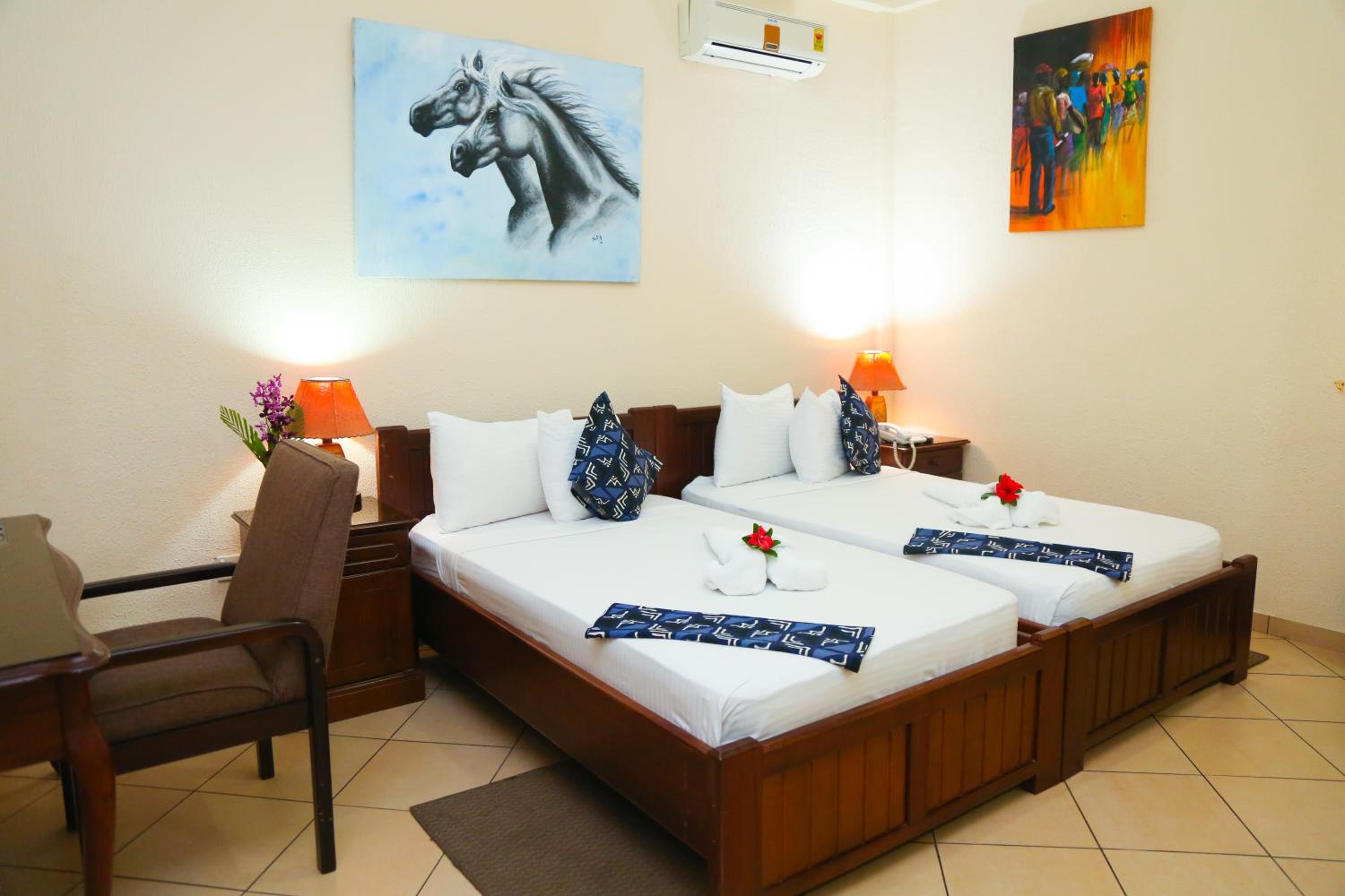 Standard Twin Room - Photo 1