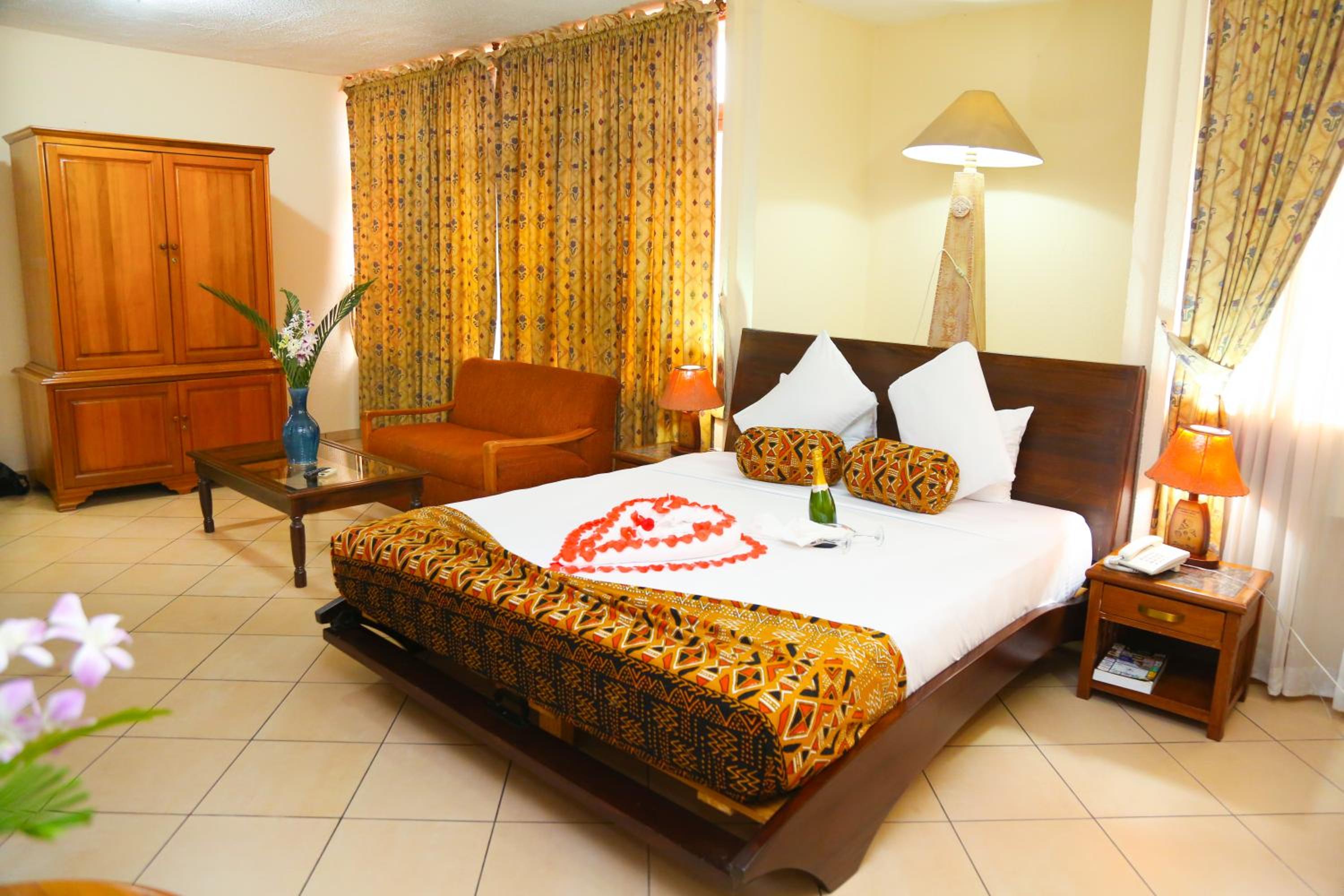 Deluxe Suite photo 3