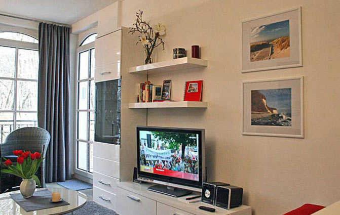 One-Bedroom Apartment with Balcony photo 1
