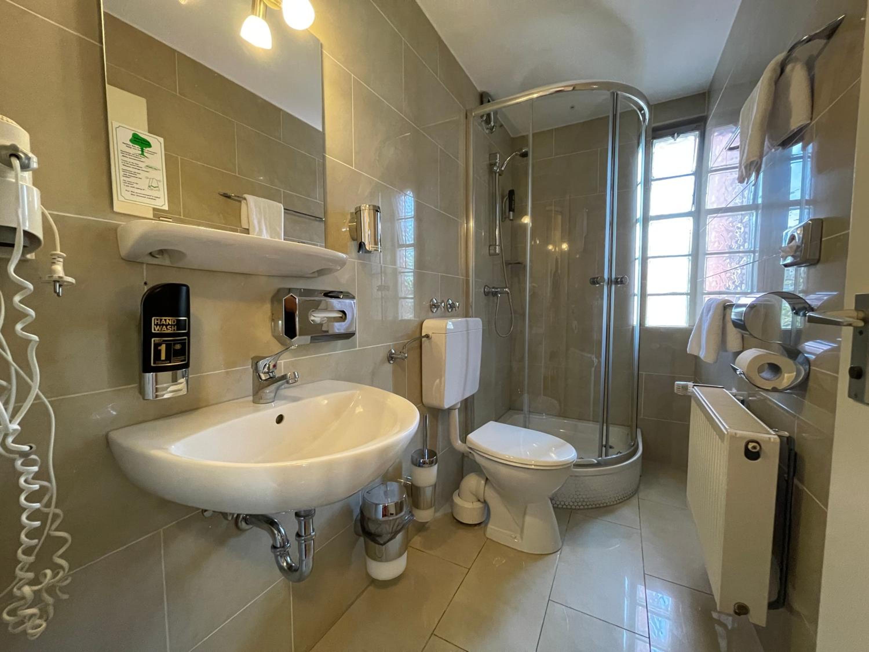 Single Room - Photo 24