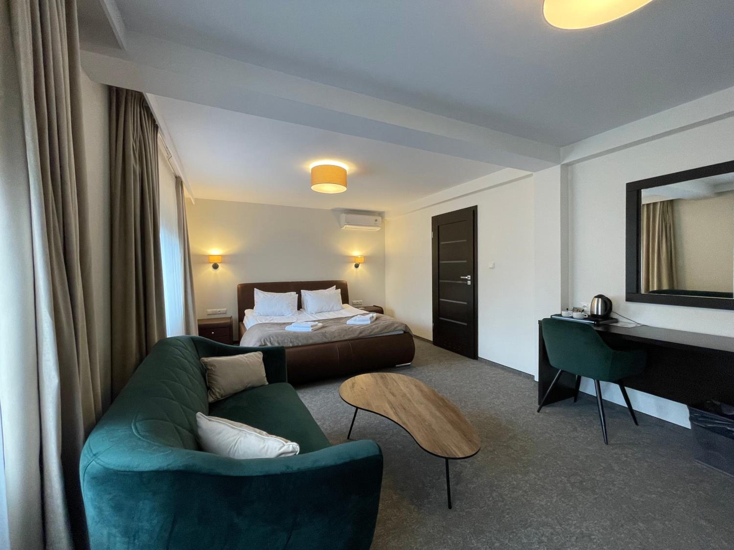 Deluxe Double Room photo 2