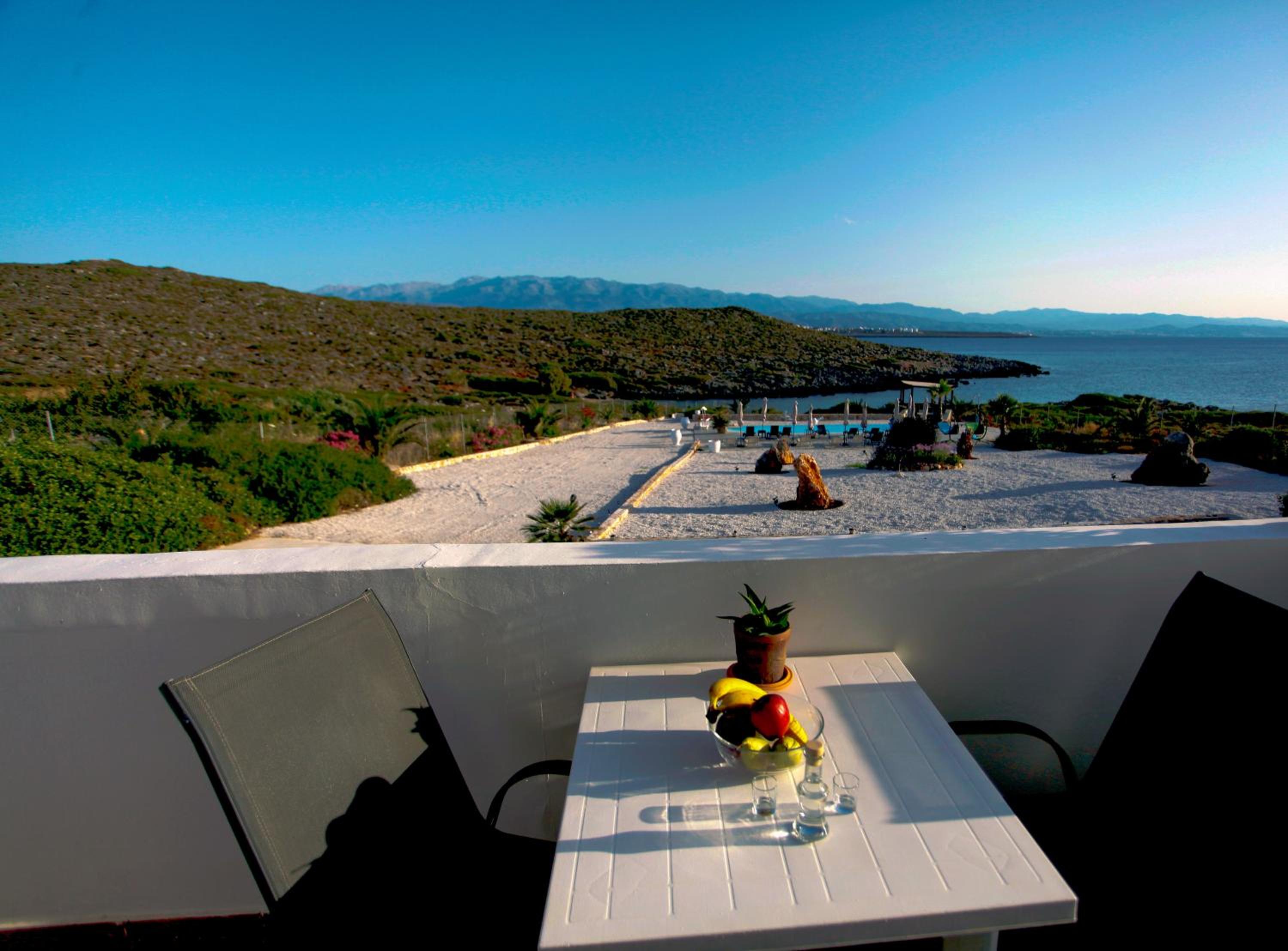 Deluxe Double Room With Balcony And Sea View photo 3