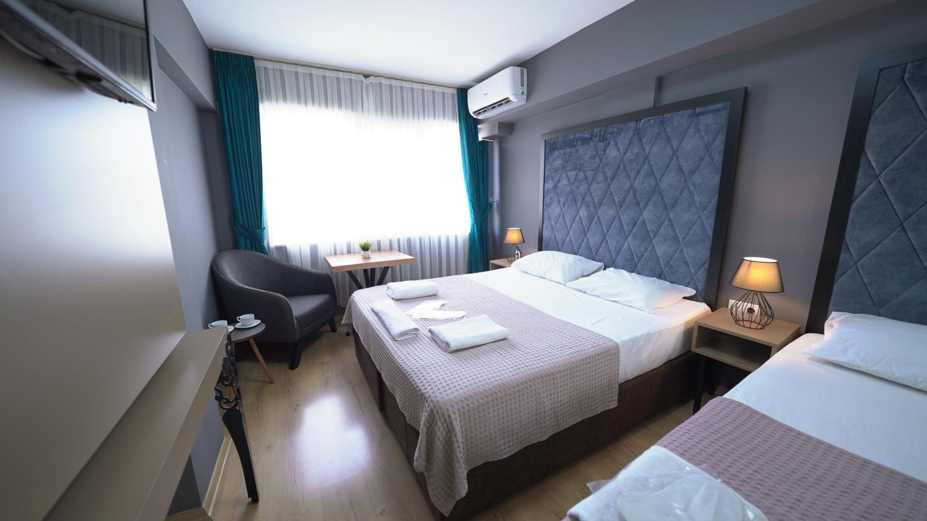 Standard Triple Room photo 2