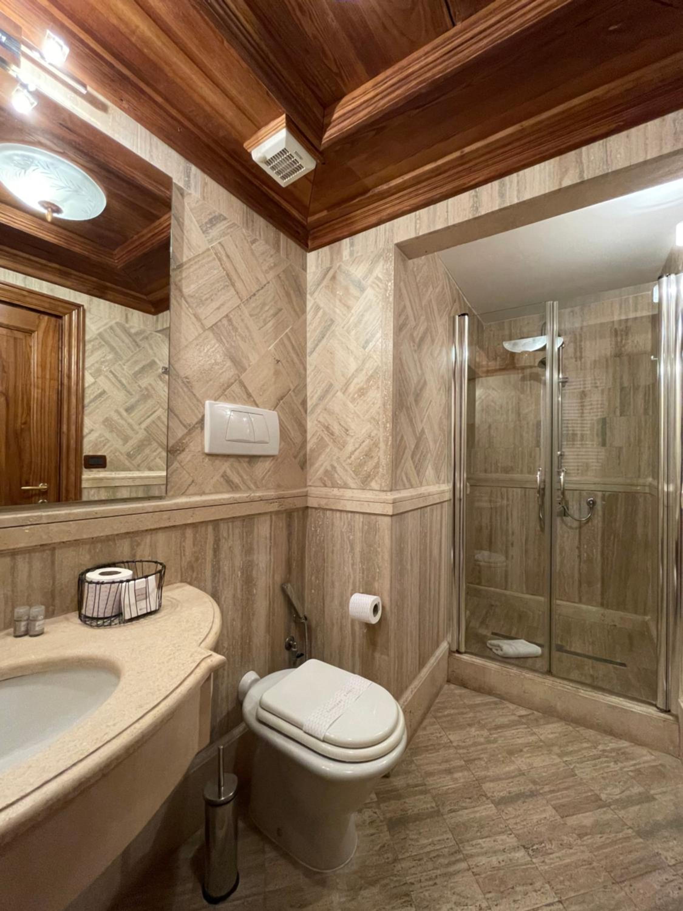 Superior Double Room - Photo 2