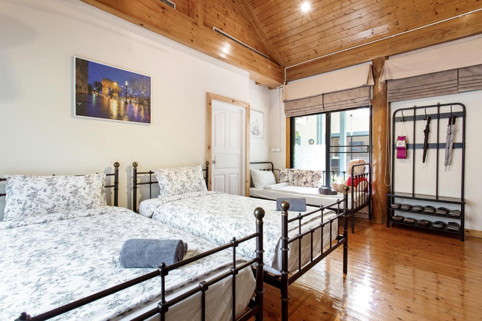 Four-Bedroom House -  Villa 1 - Photo 8