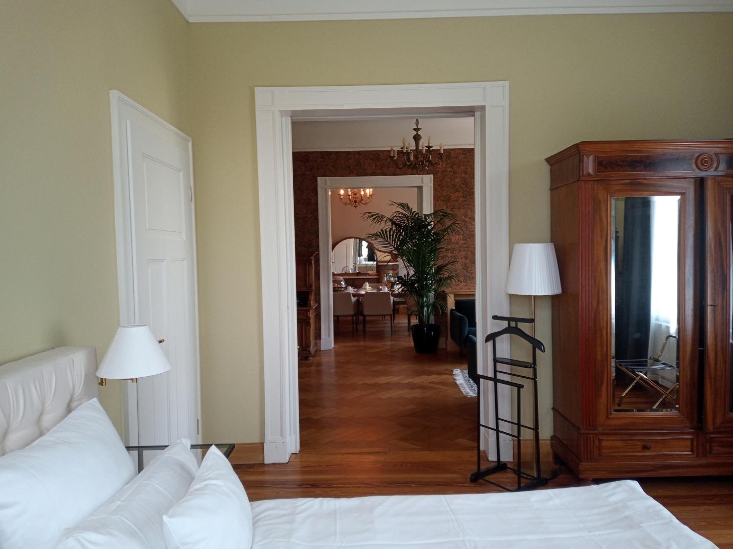 Deluxe Suite With Balcony