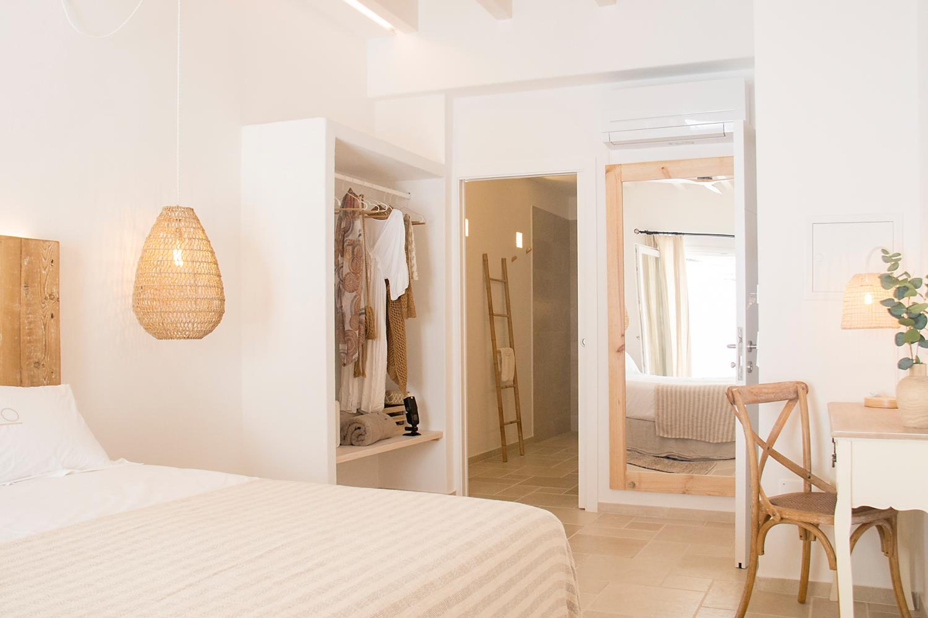 Deluxe Double Room with Private Inner Courtyard photo 2