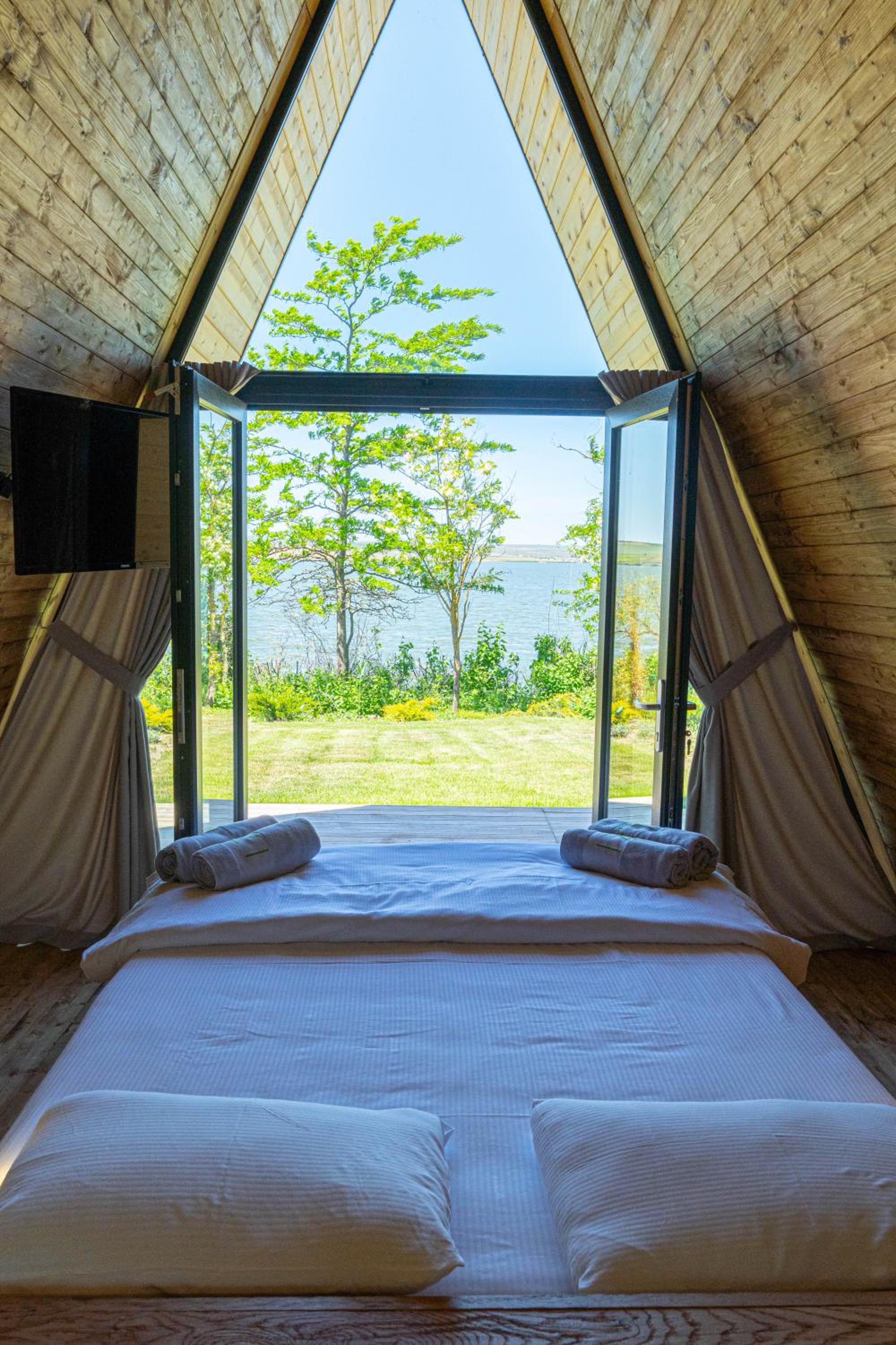 Double Room with Lake View photo 3