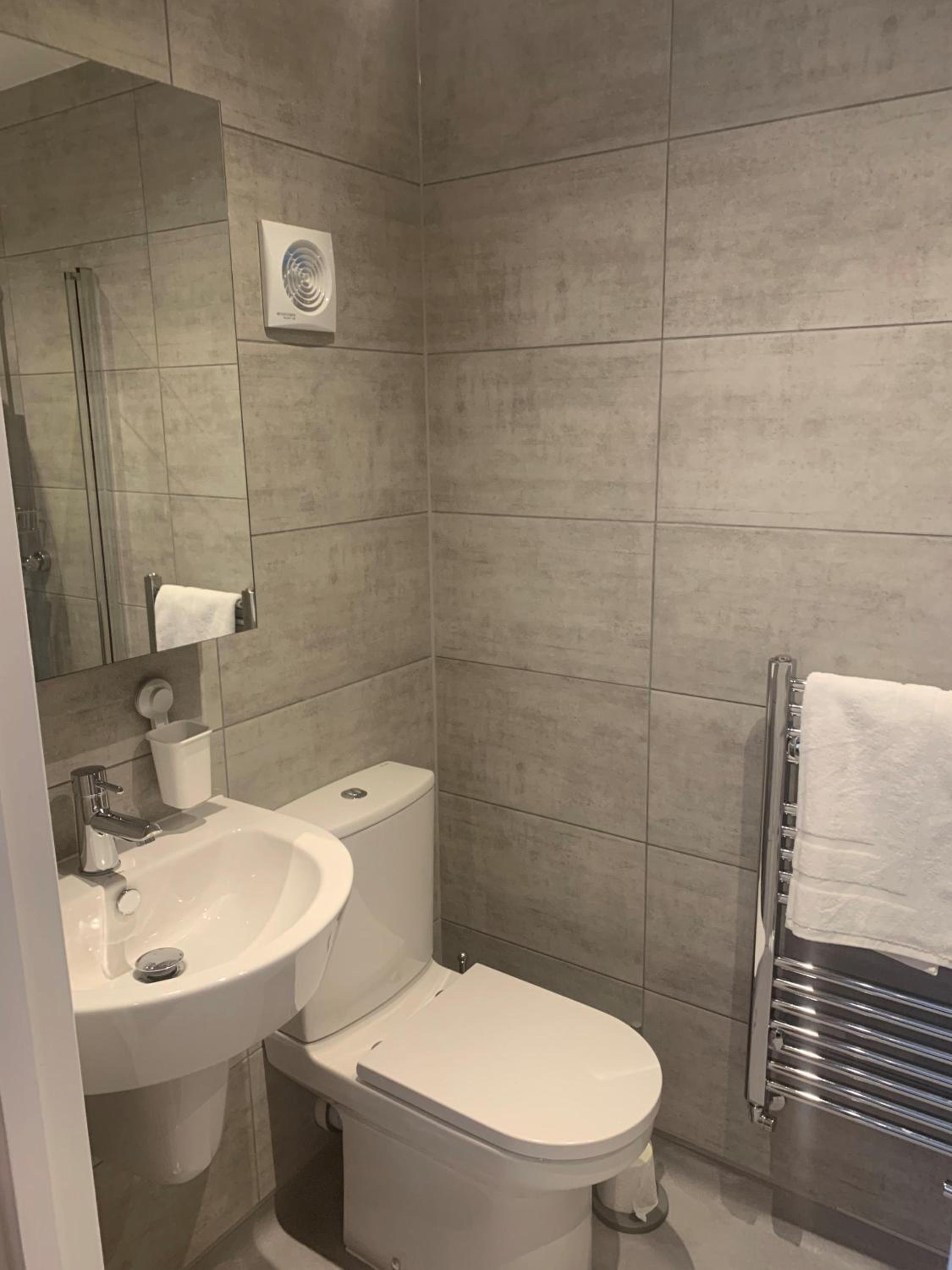 Economy Double Room - Photo 5
