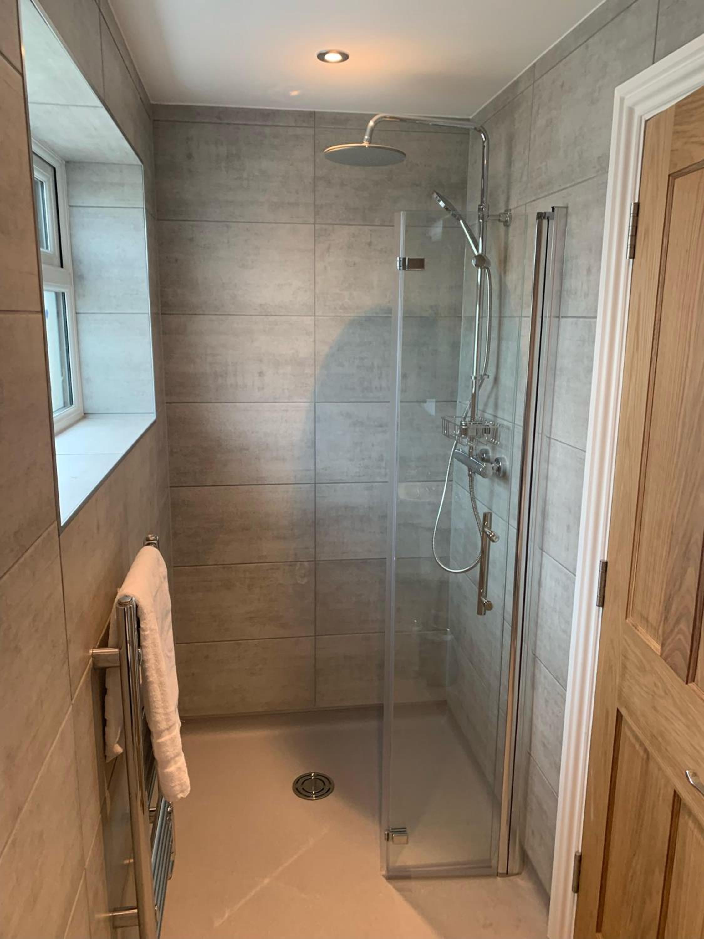 Deluxe Double Room with Shower - Photo 5