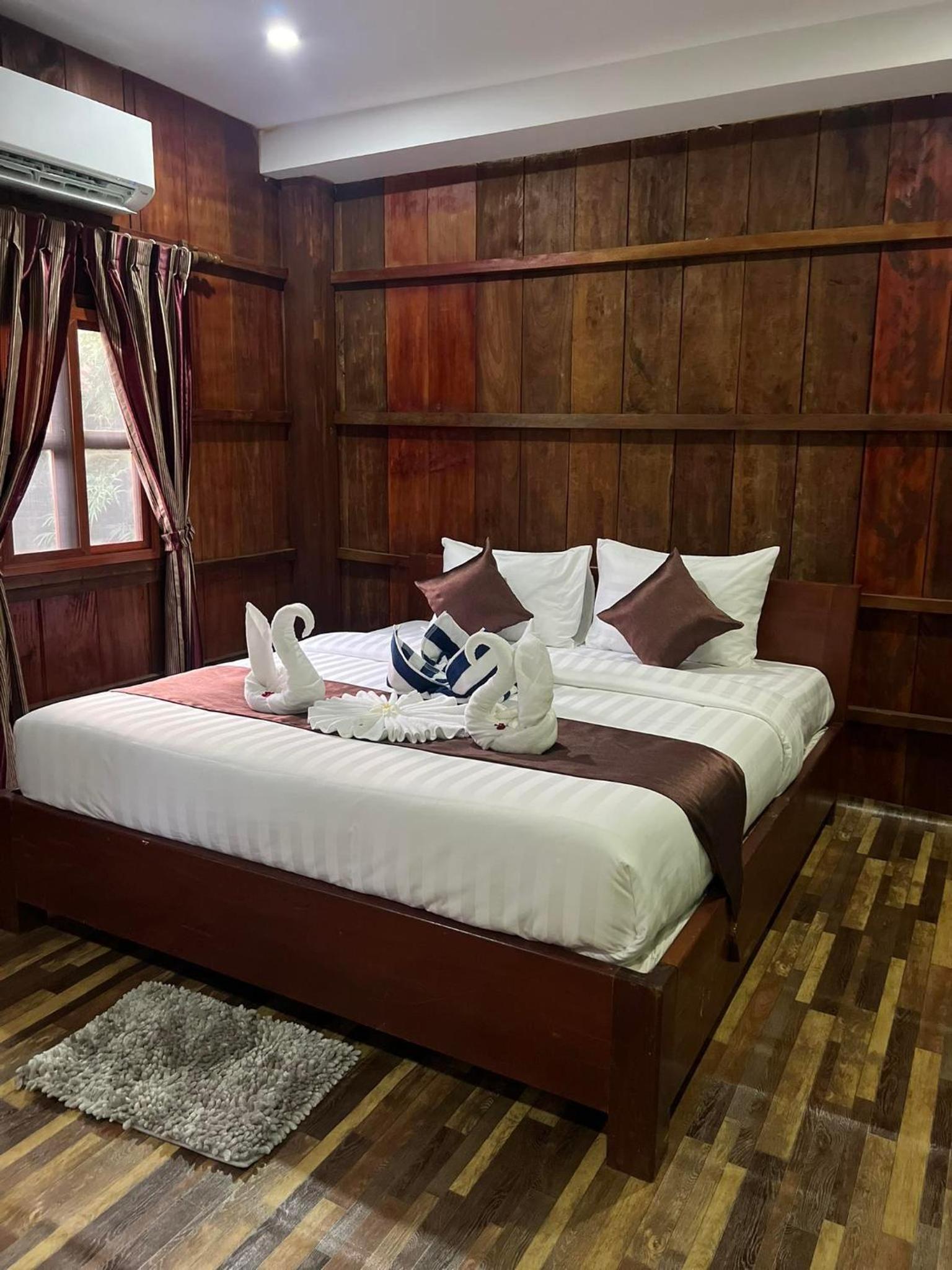 Deluxe Bungalow