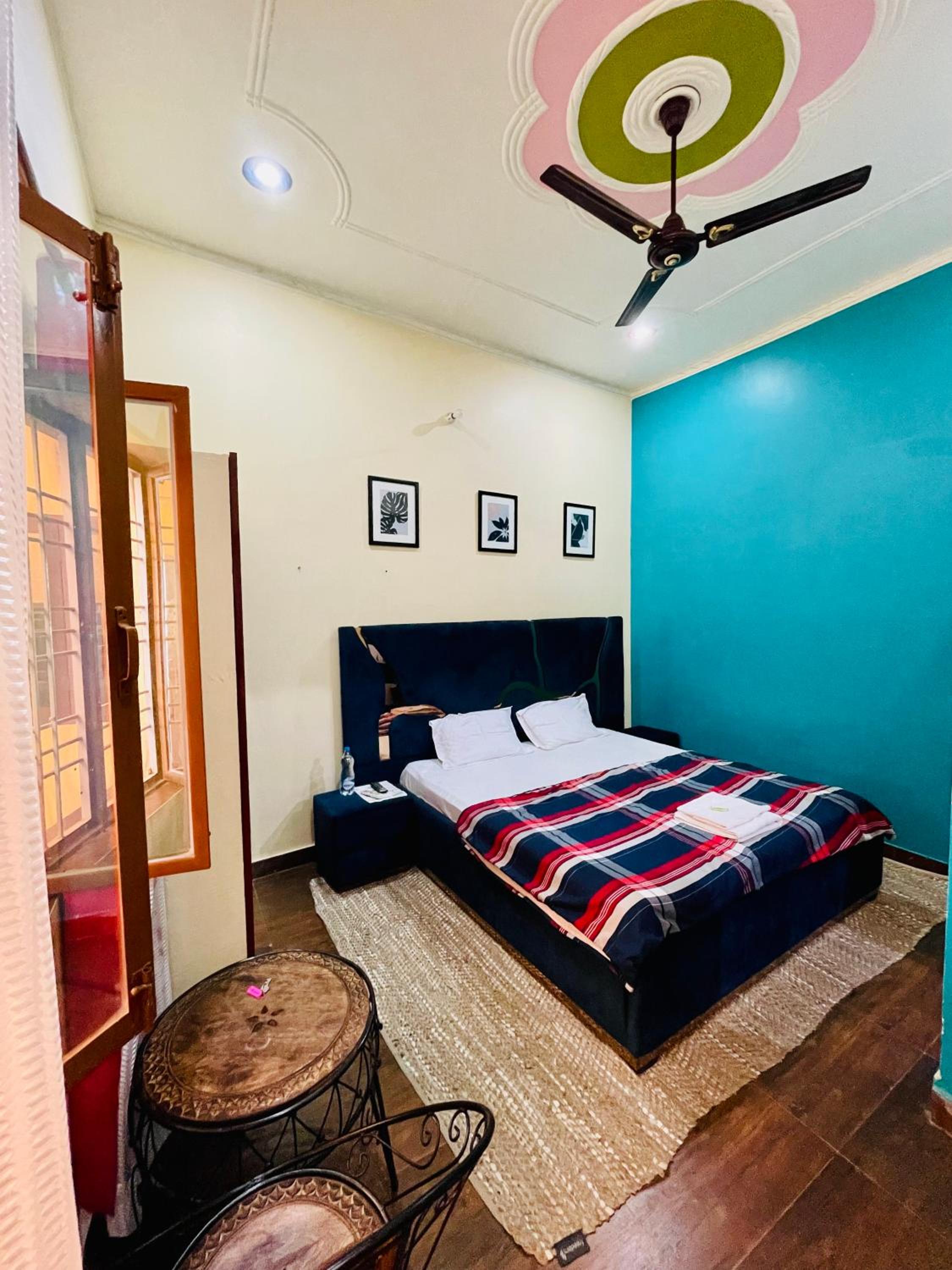 Standard Double Room - Photo 10
