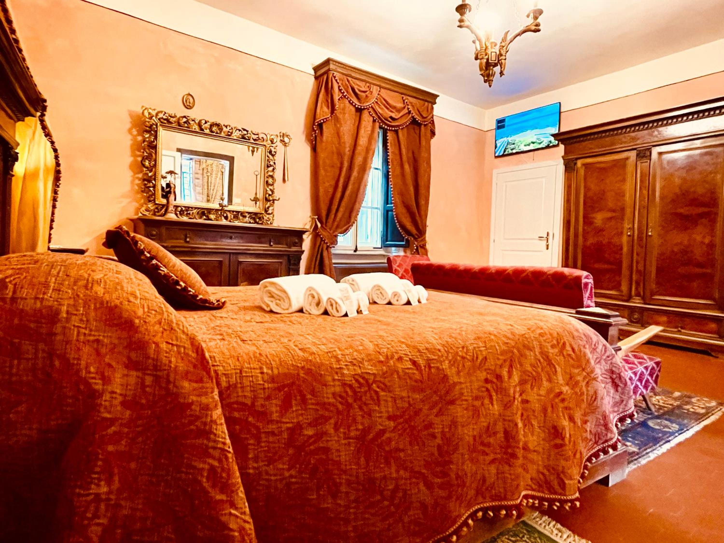 Suite with Spa Bath photo 2