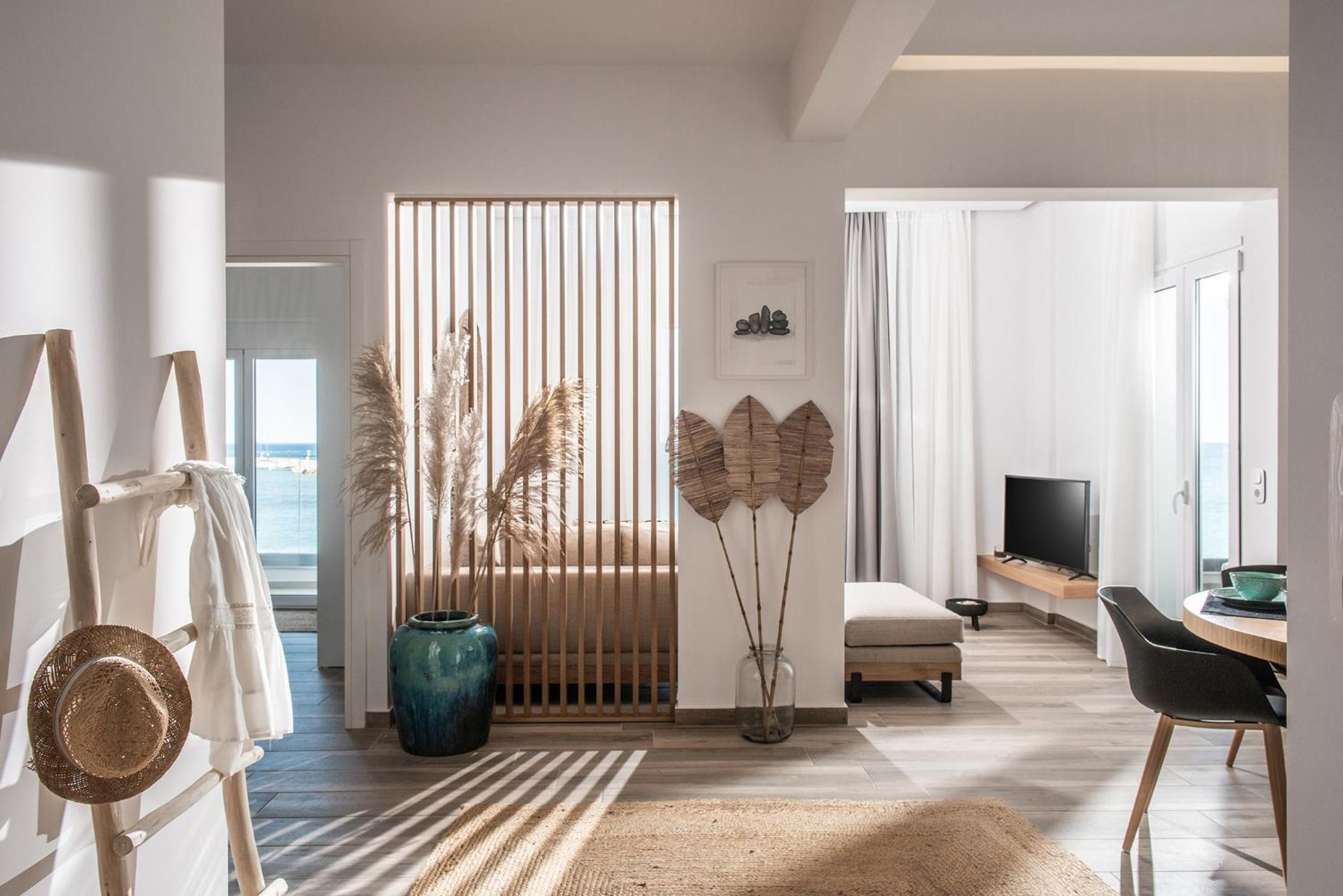 Deluxe Suite with Sea View