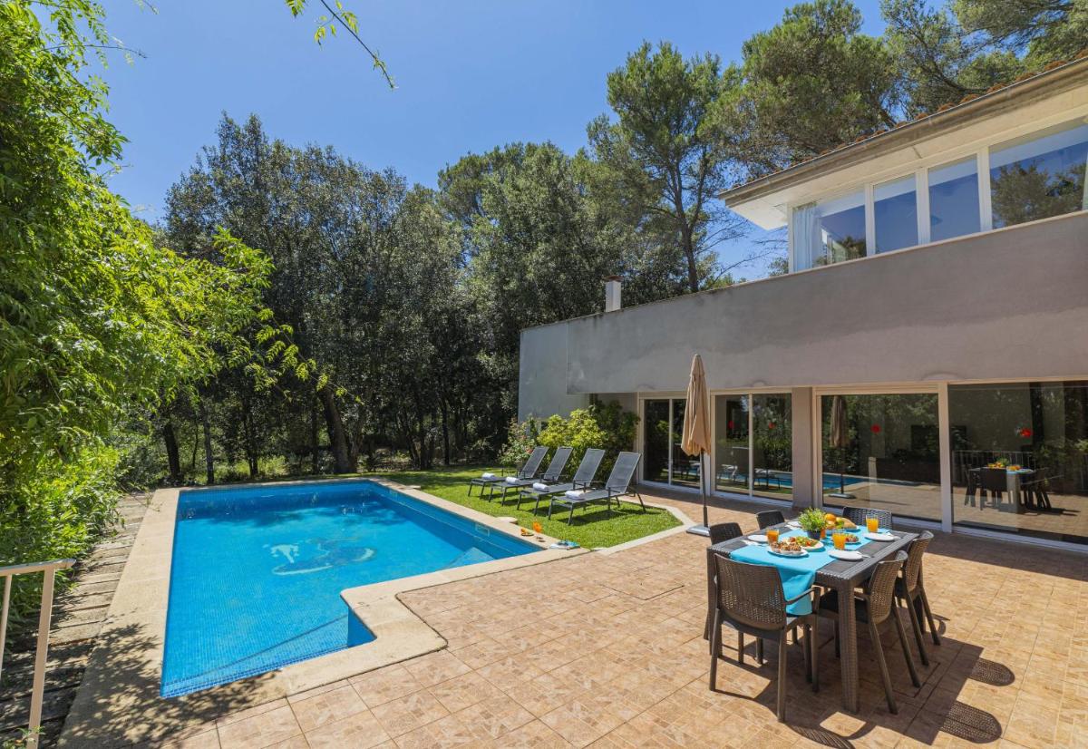 Villa with Private Pool