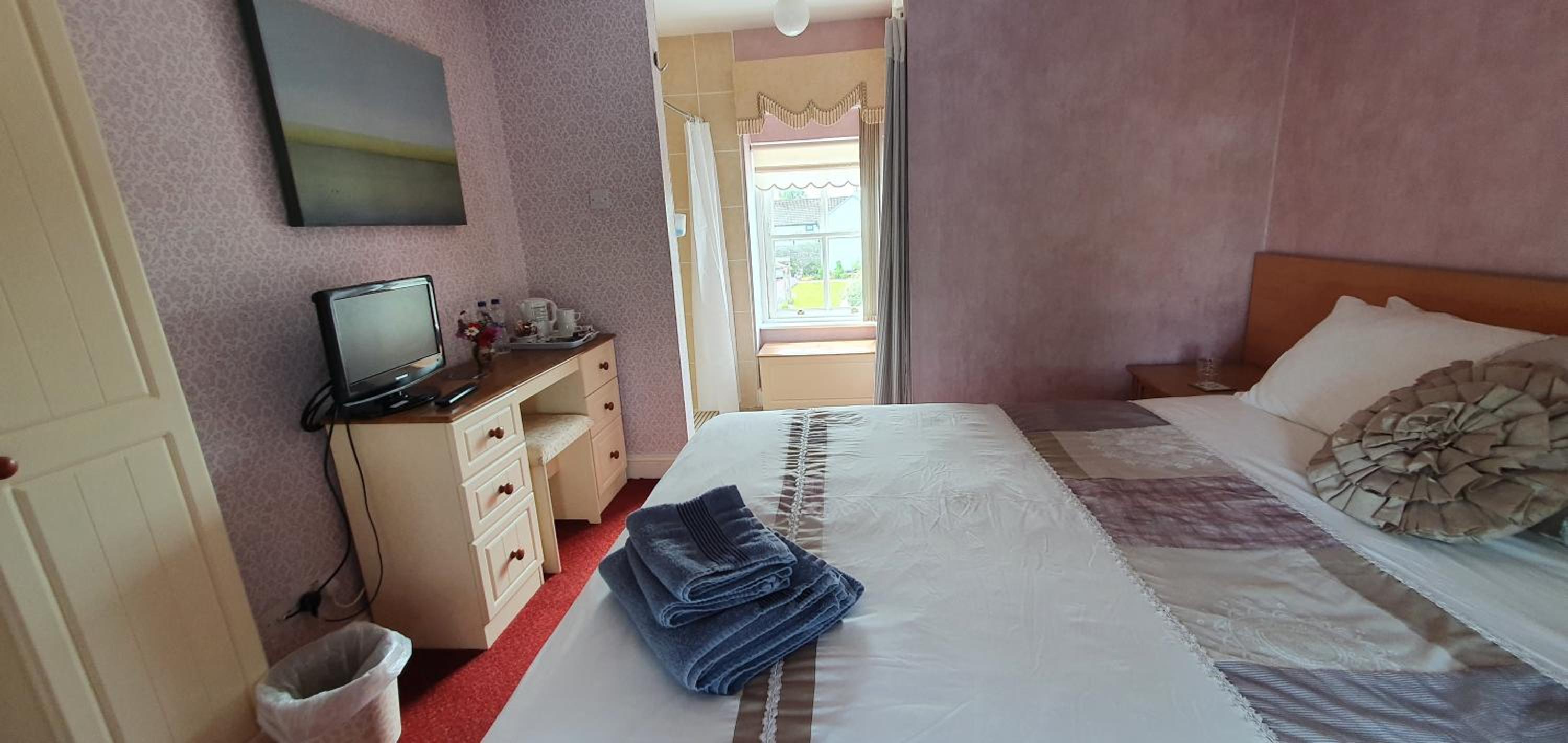 Double Room - Photo 4