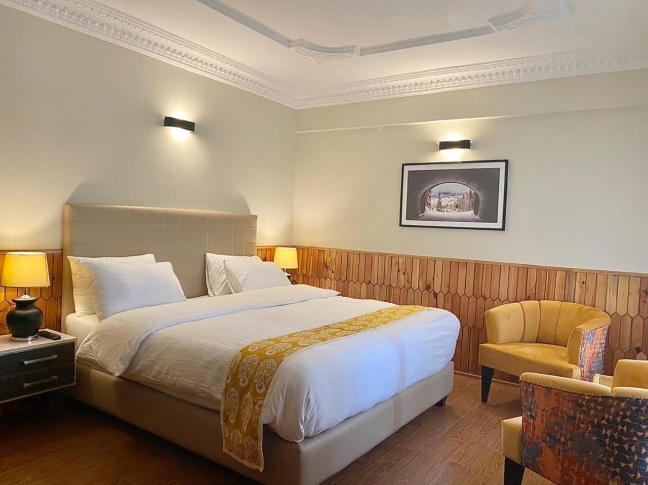 King Room with Balcony photo 1