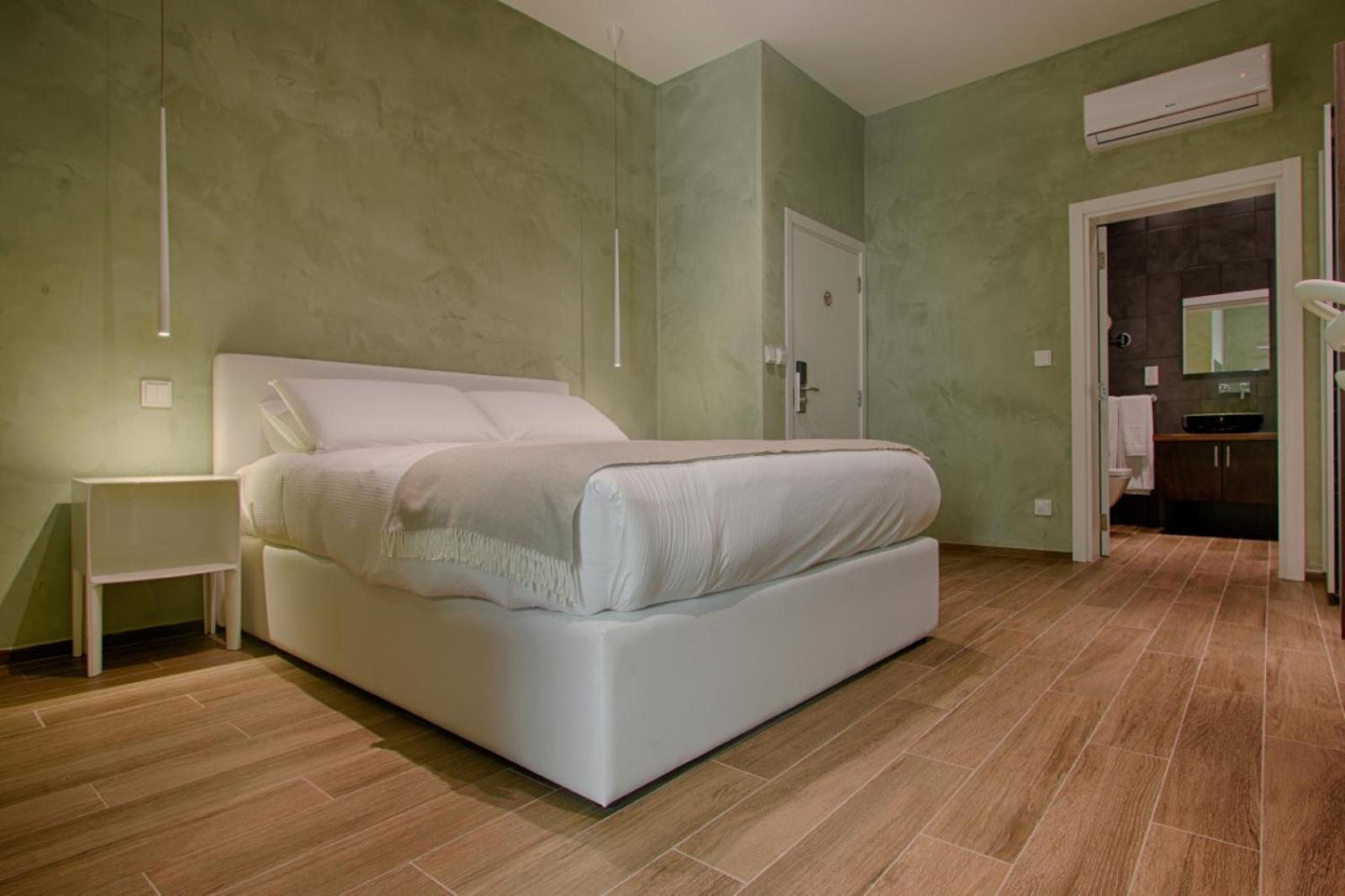 Comfort Room - Photo 12