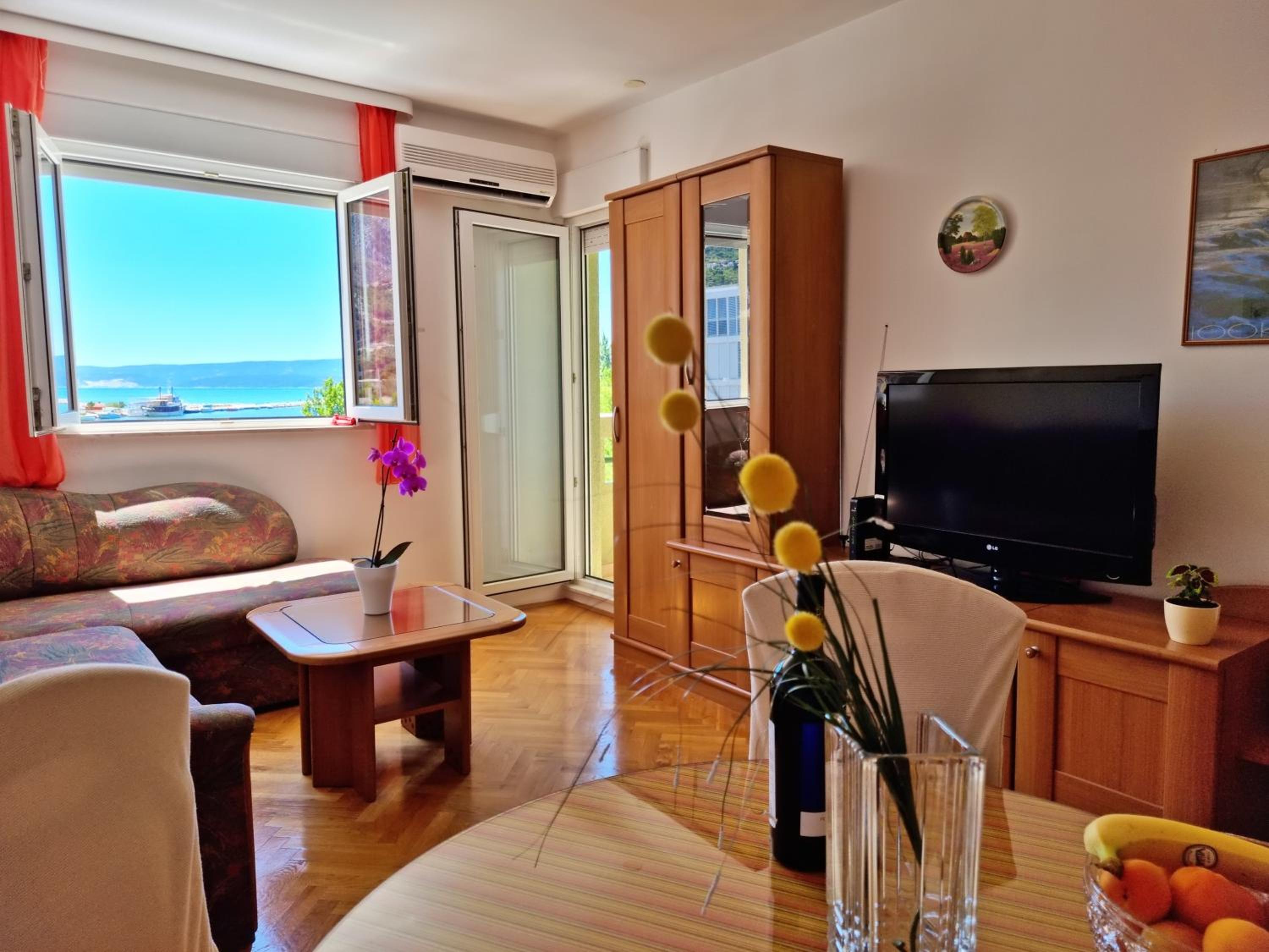 Apartment With Sea View