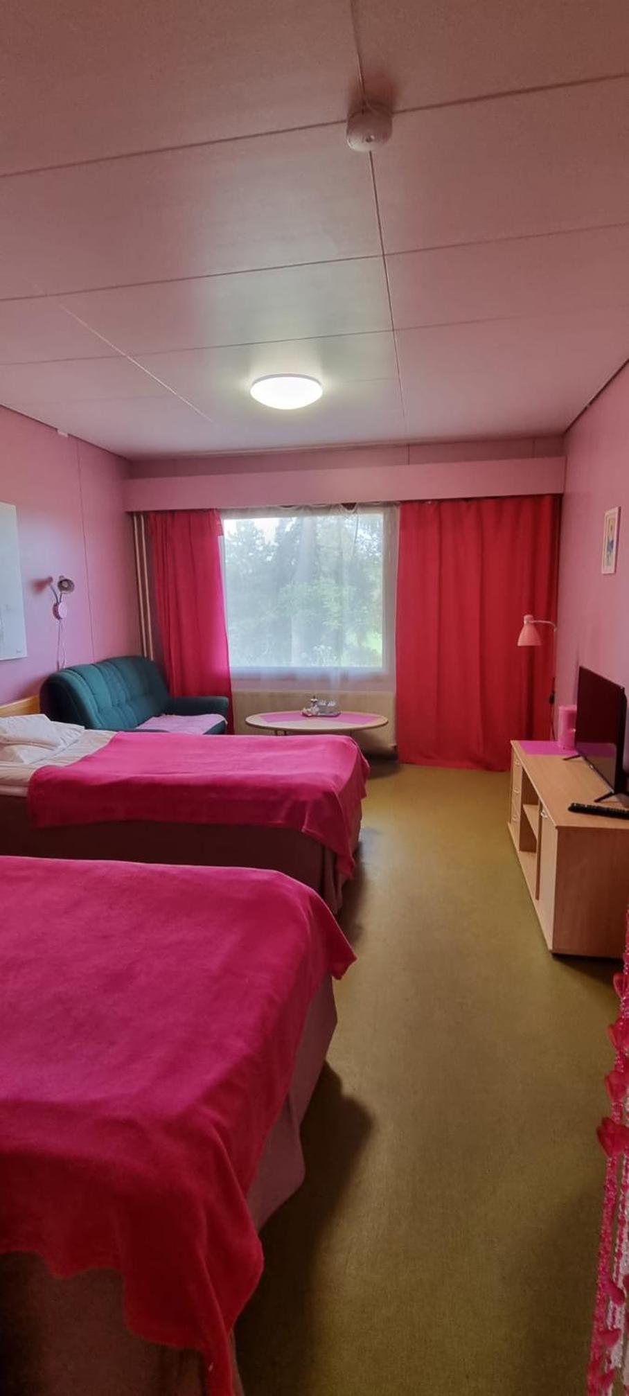Standard Twin Room - Photo 13