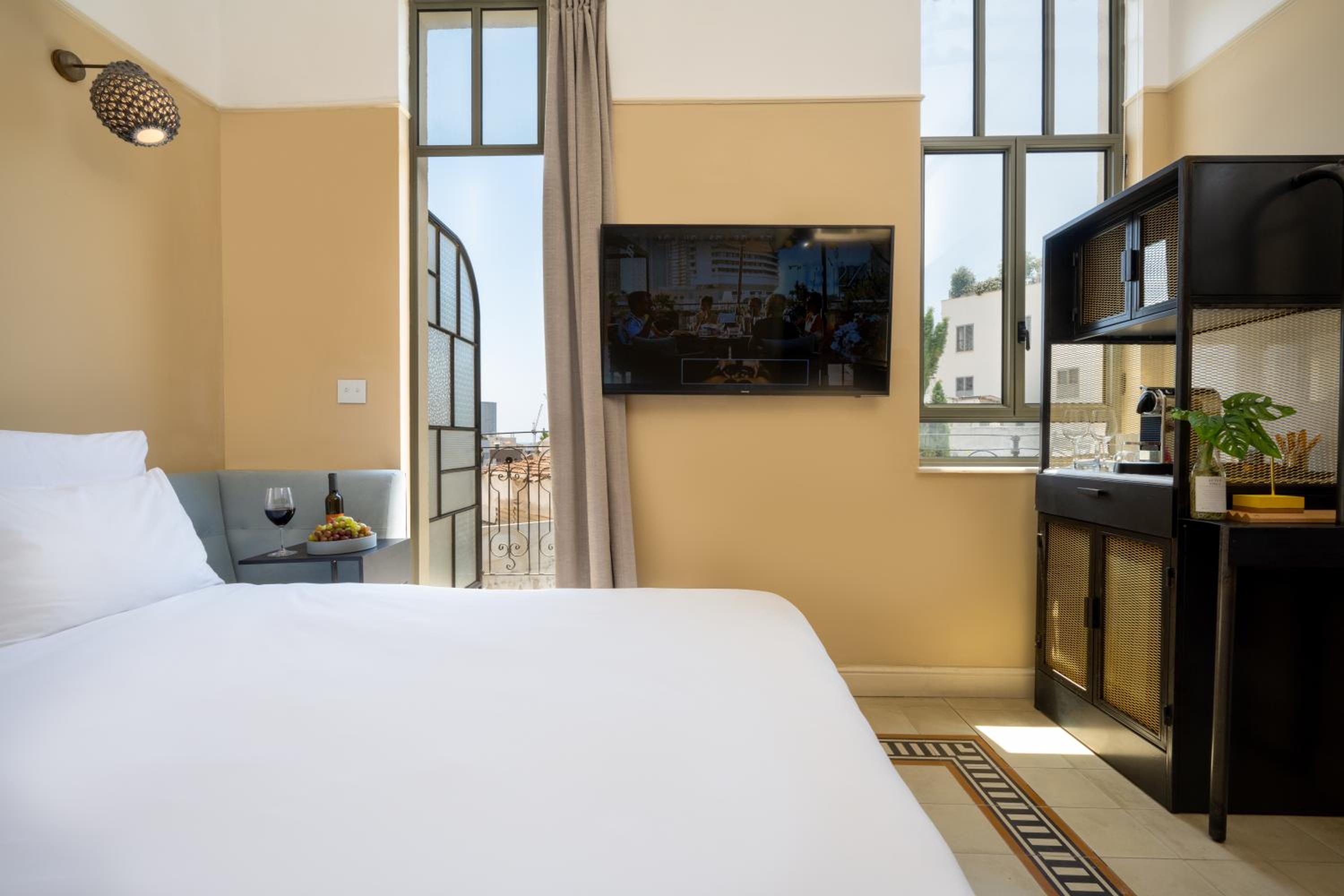 Business Room with Balcony photo 3
