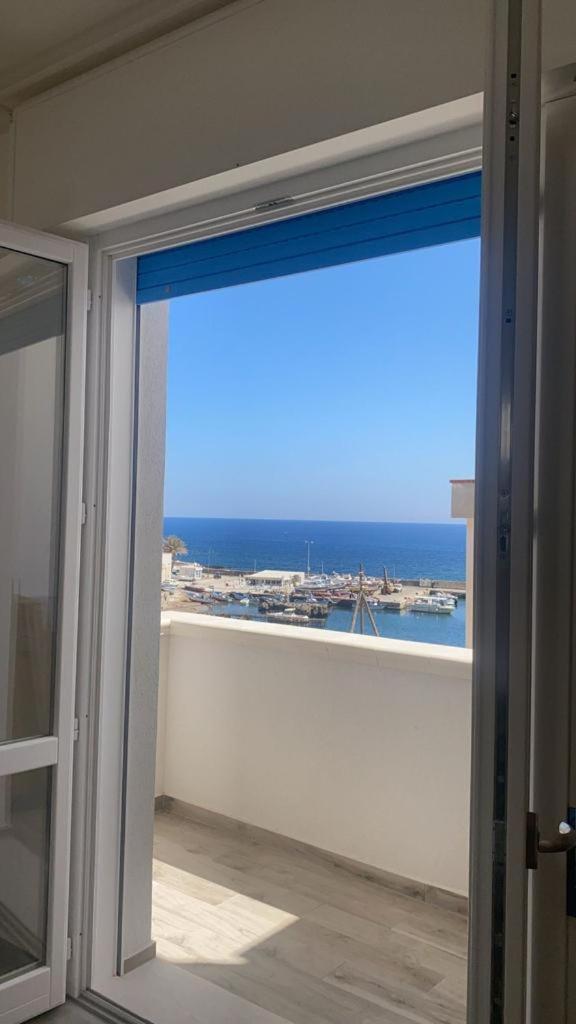 Apartment with Sea View photo 2