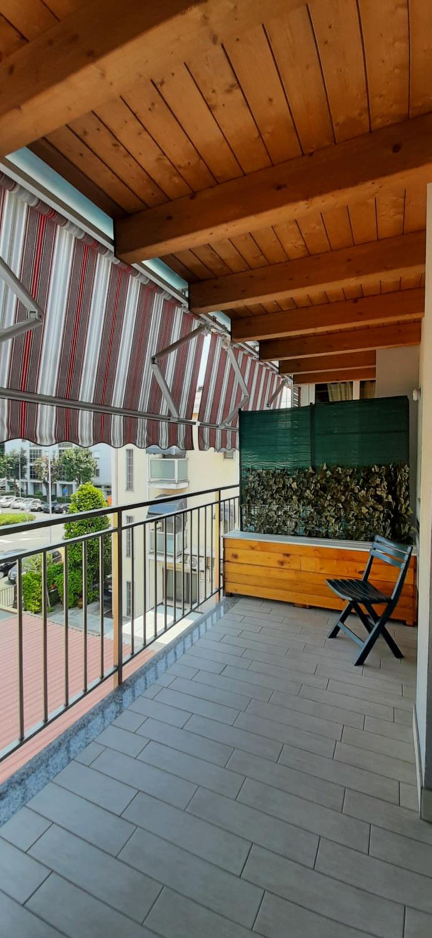 Quadruple Room with Balcony - Photo 5