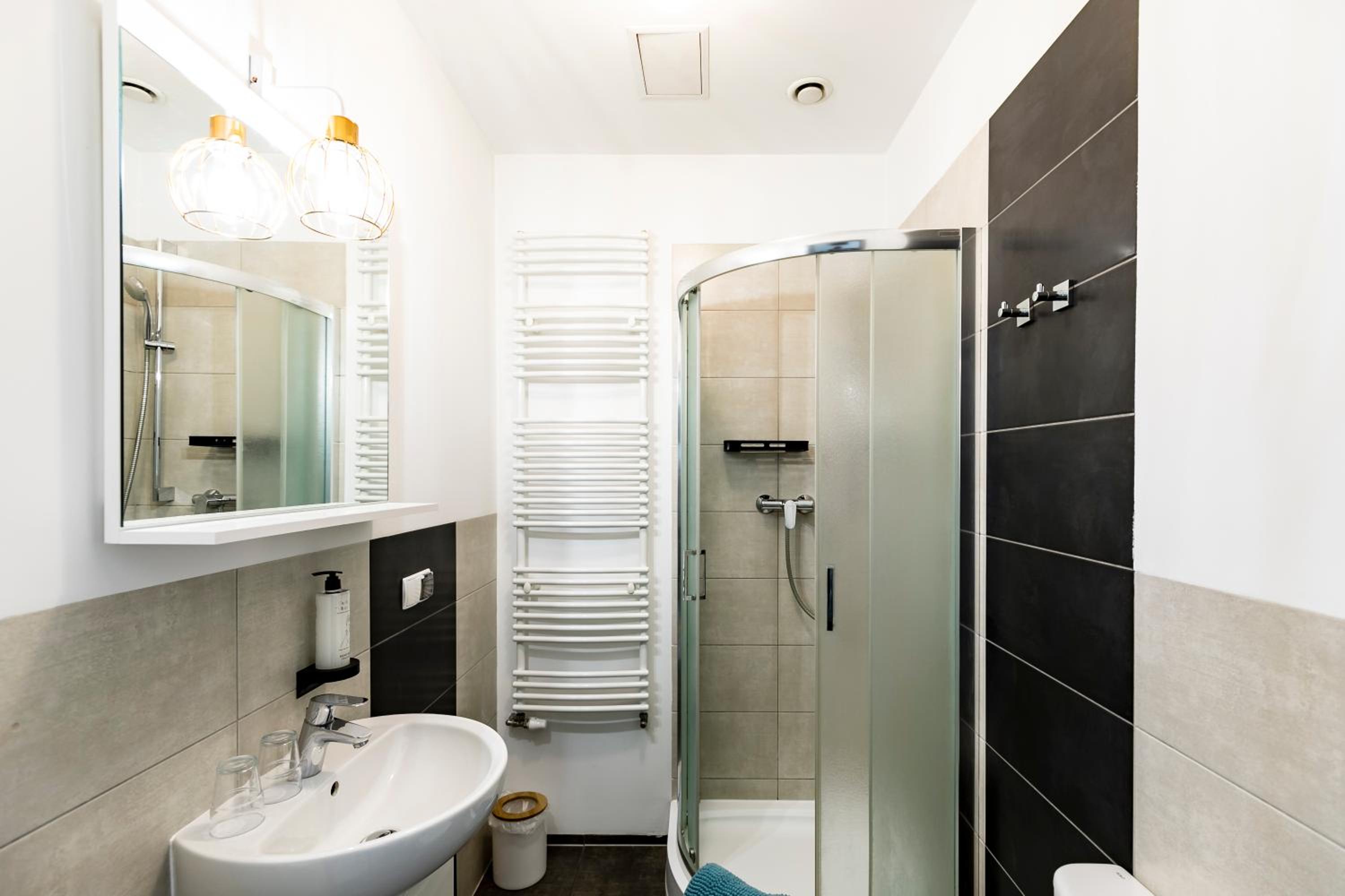 Twin Room - Photo 7