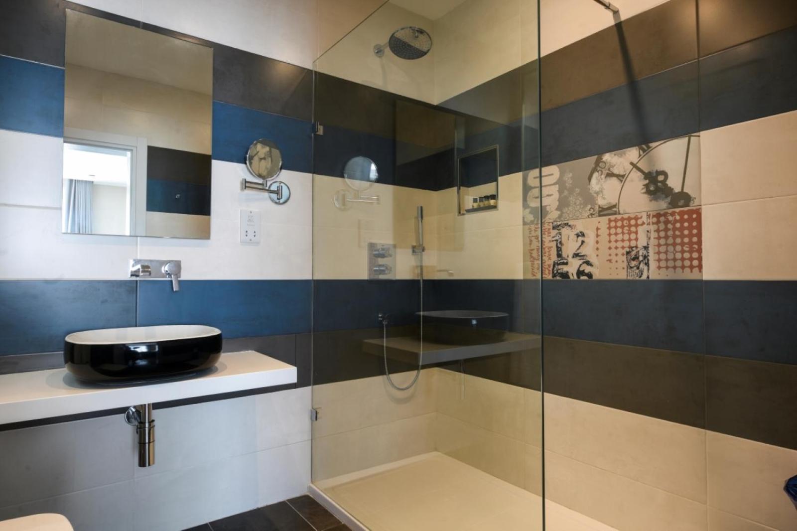 Penthouse Suite - Photo 4