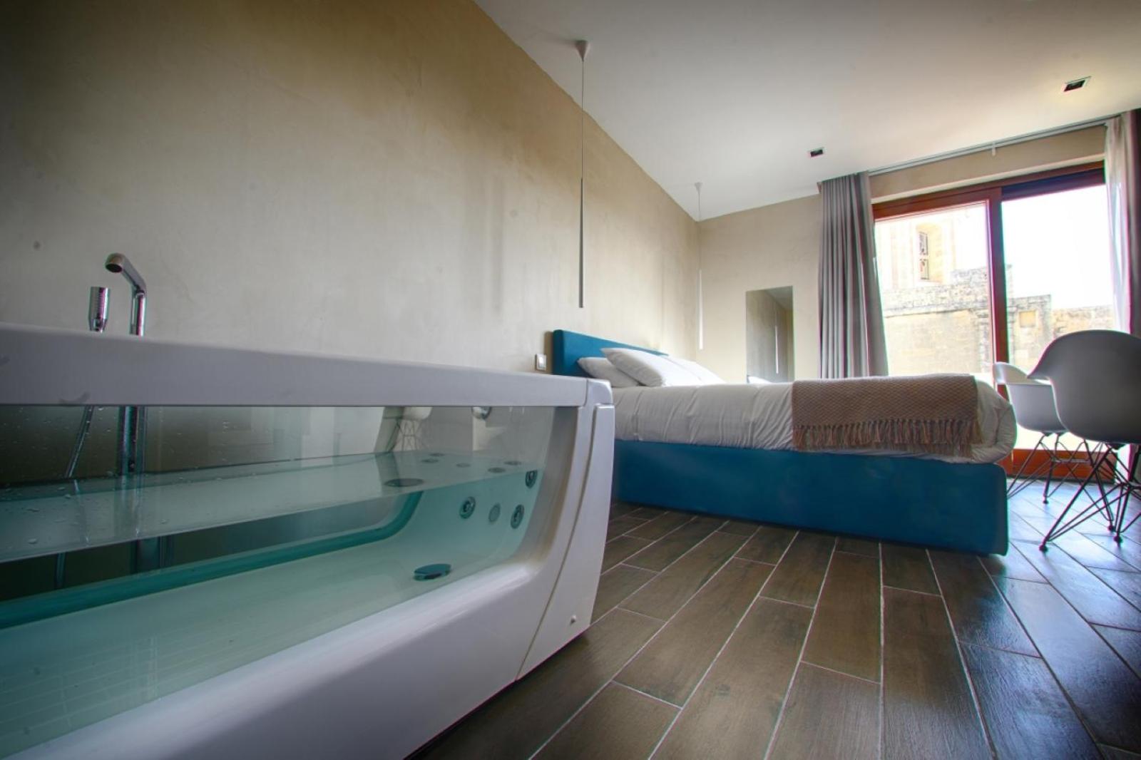Penthouse Suite - Photo 1