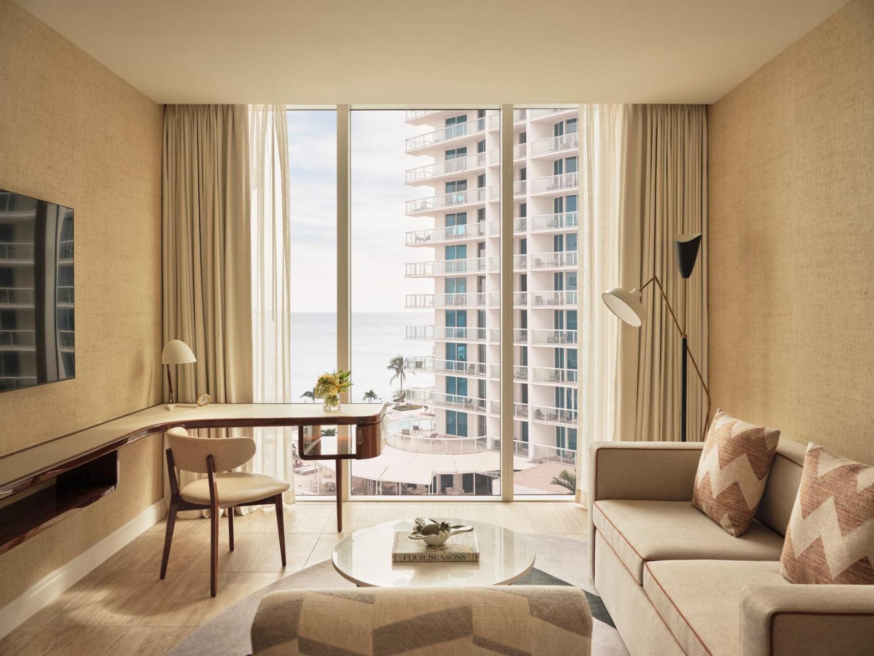 Accessible Corner Ocean & City Suite