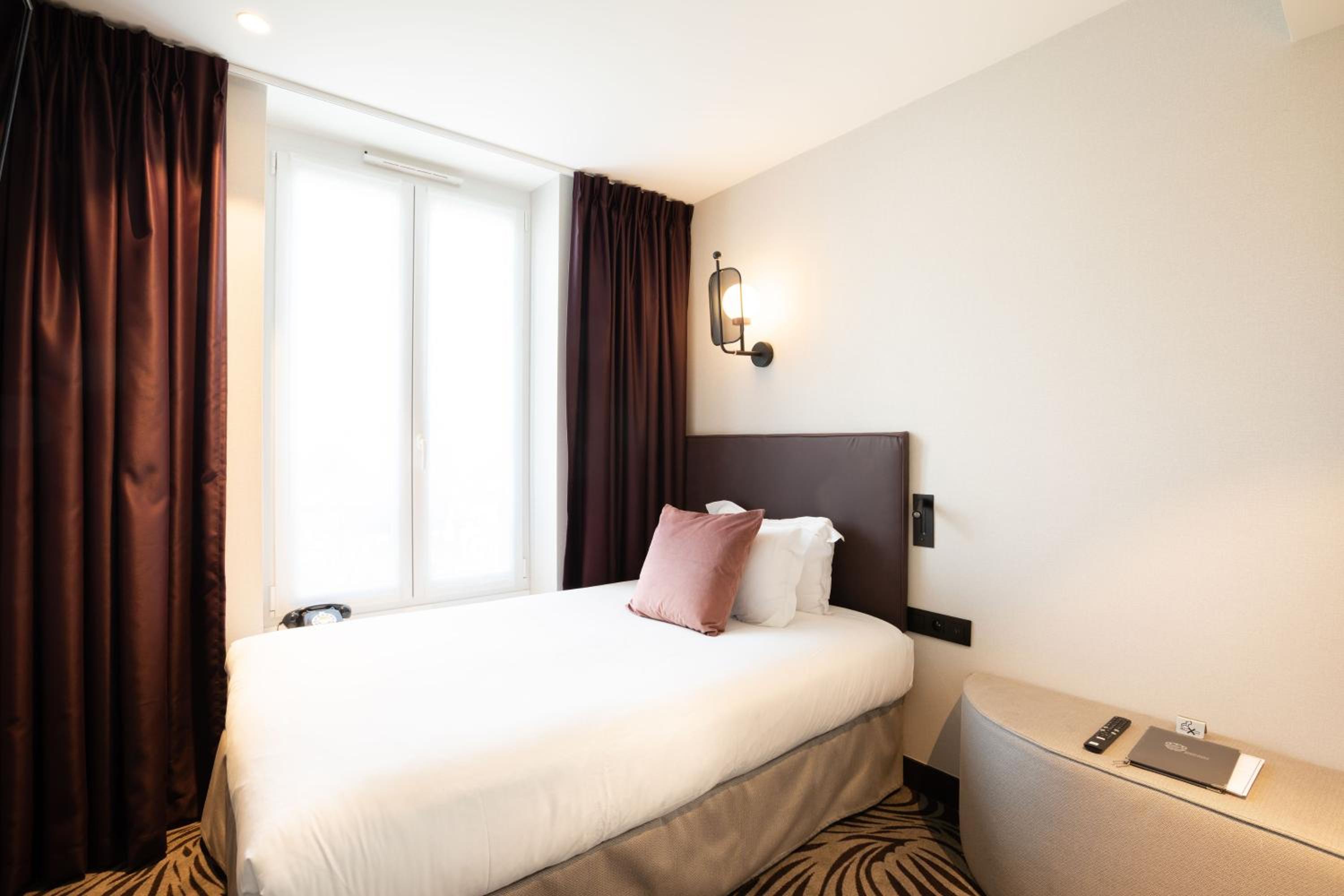 Single Room photo 2