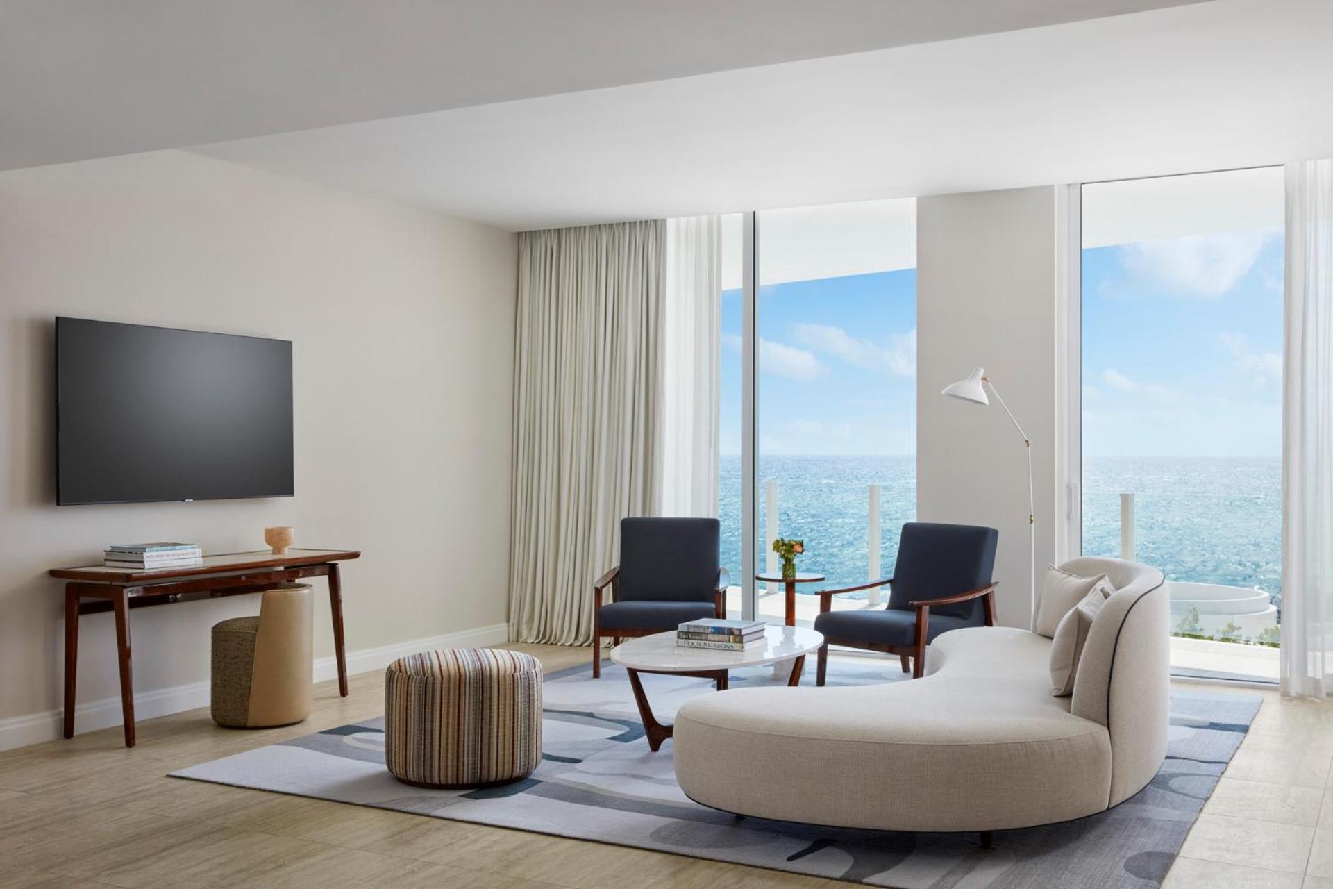Grand Ocean View Three Bedroom Residential Suite