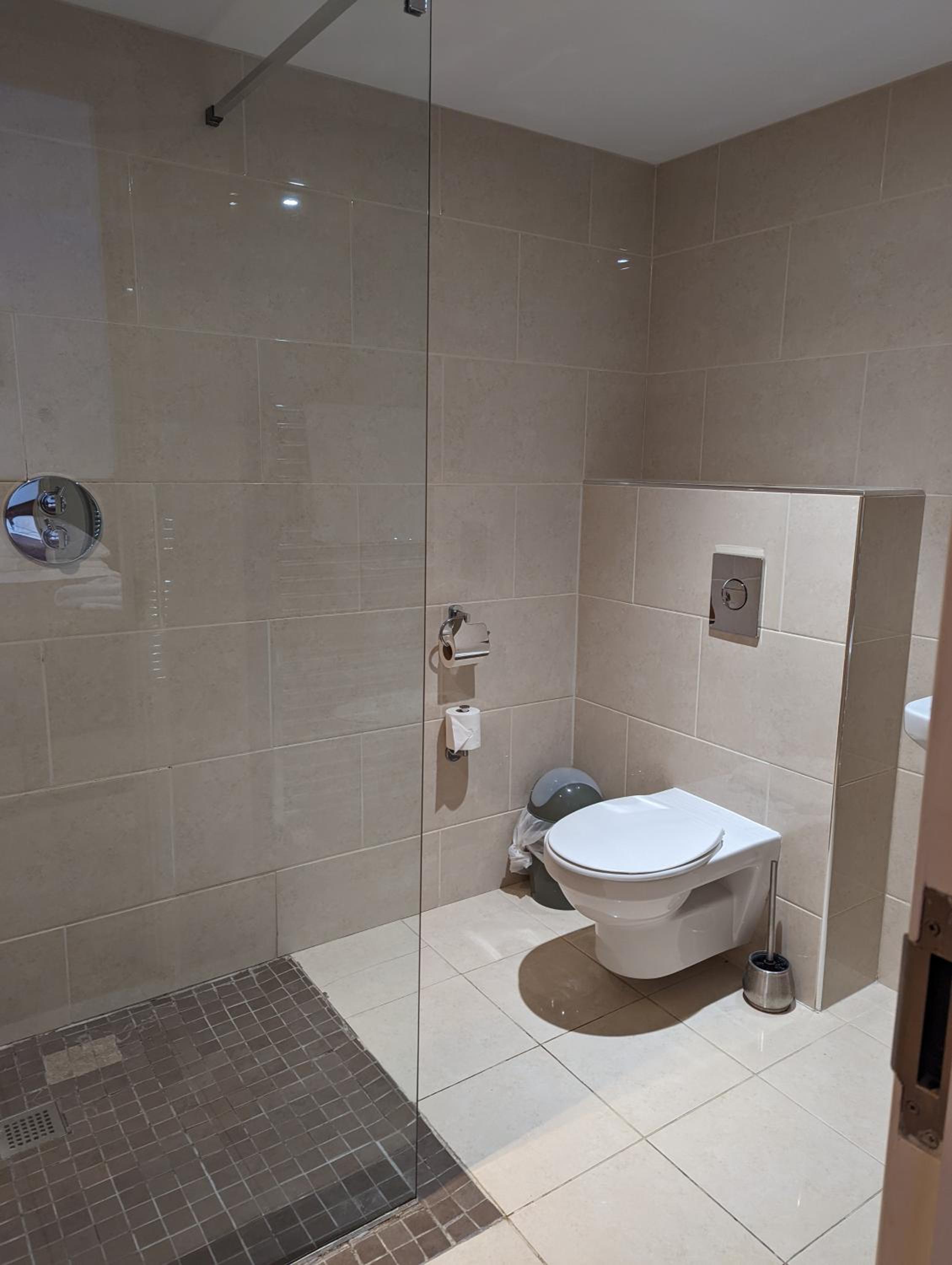 Economy Double Room - Photo 3