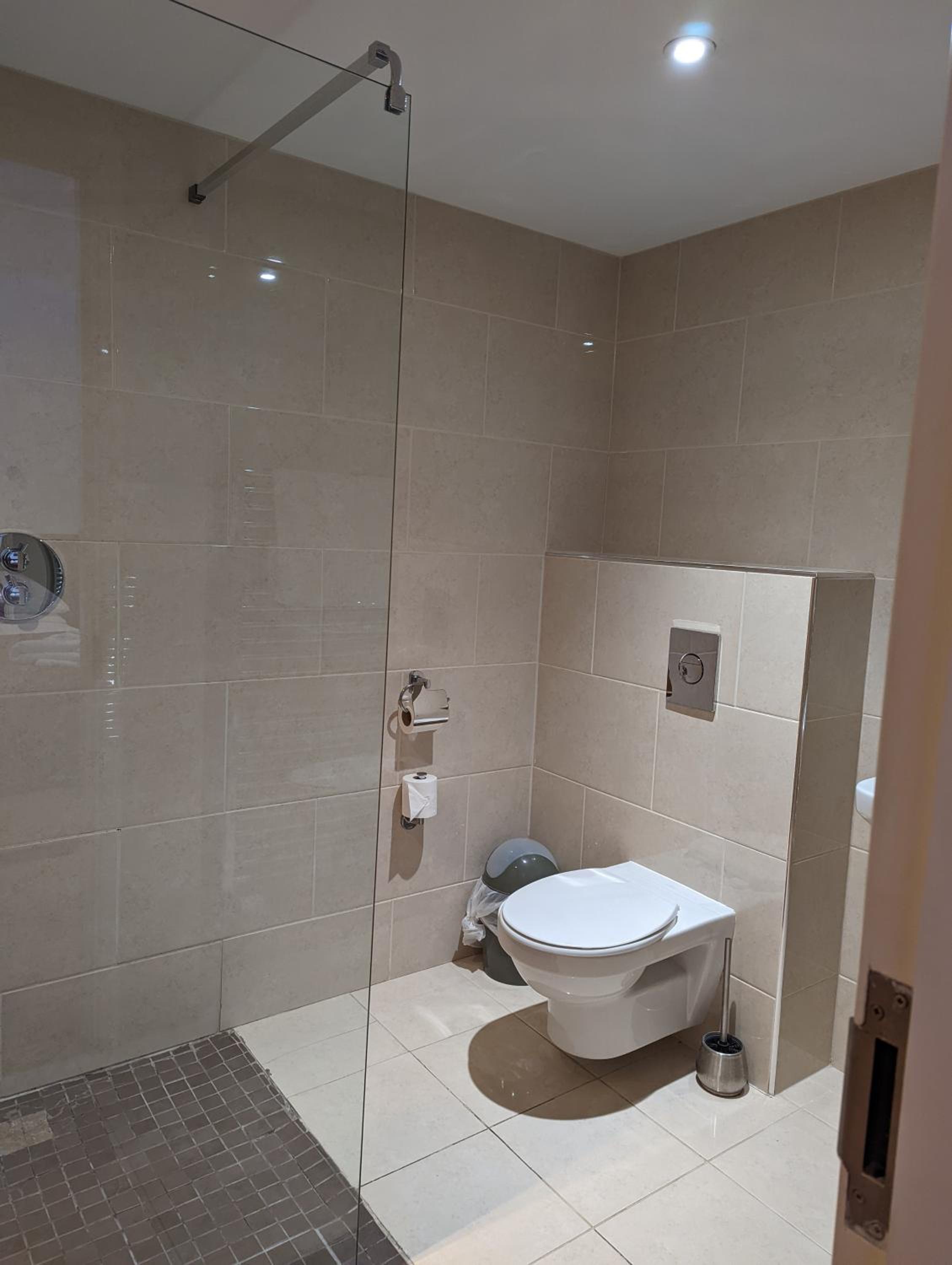 Economy Double Room - Photo 6