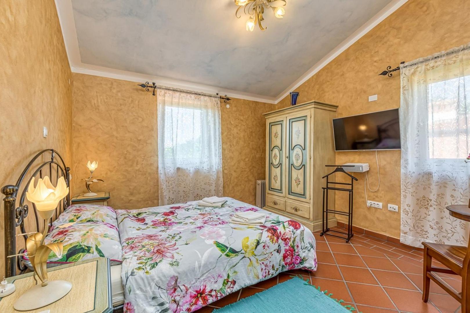 Villa photo 1
