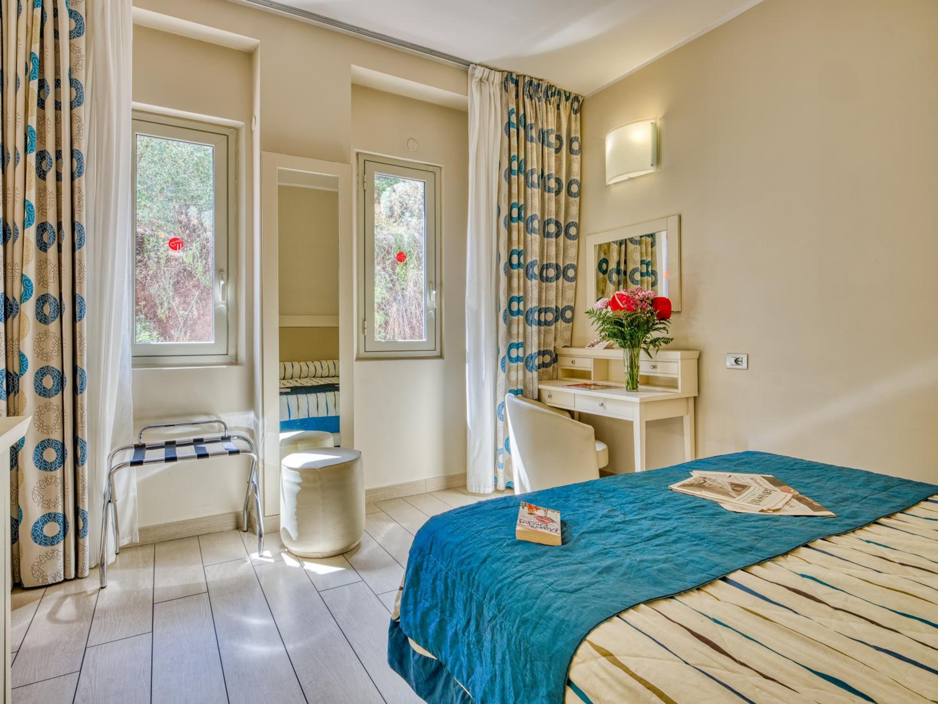 Standard Double Room photo 2