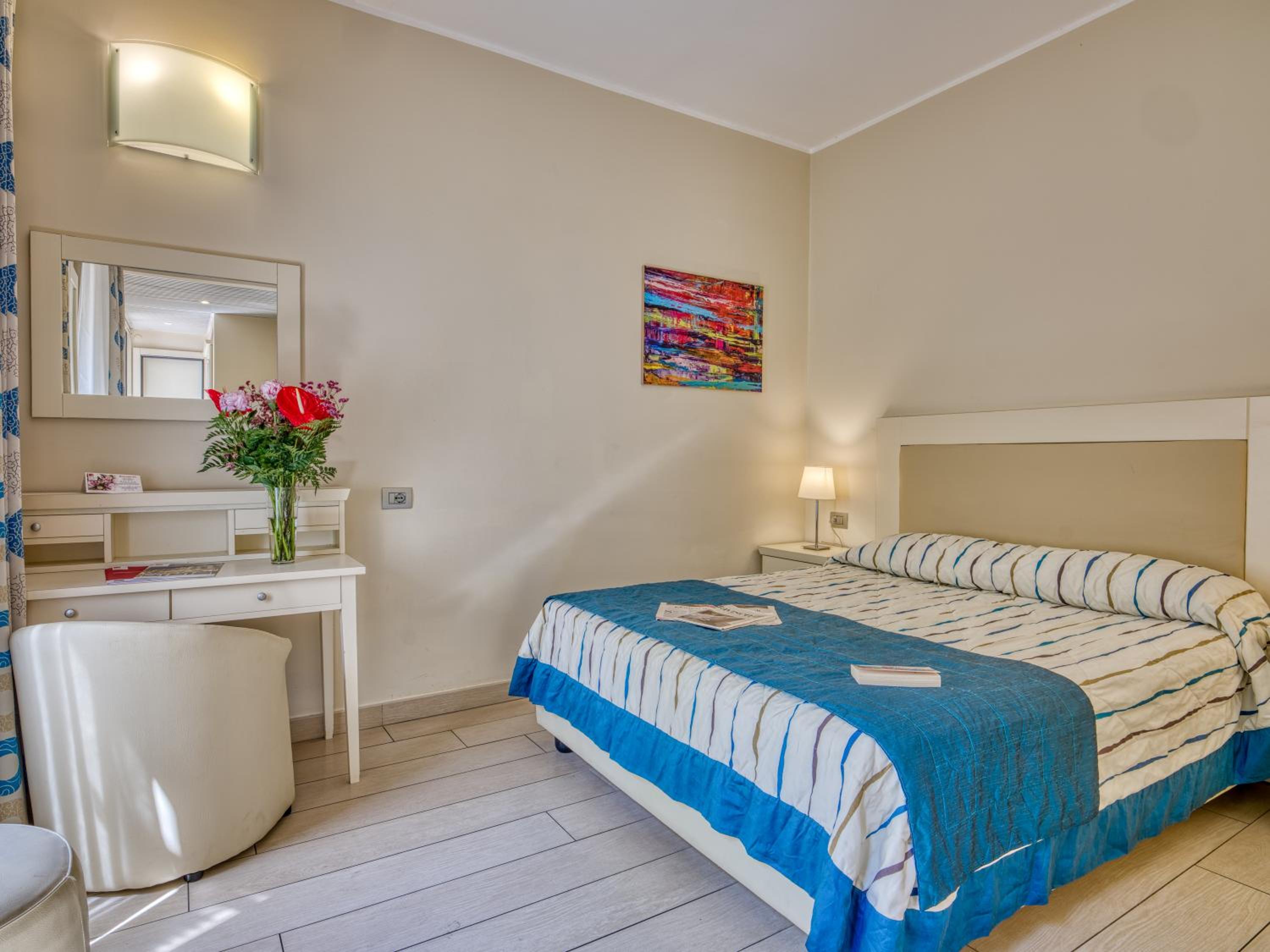 Economy Double Room photo 3