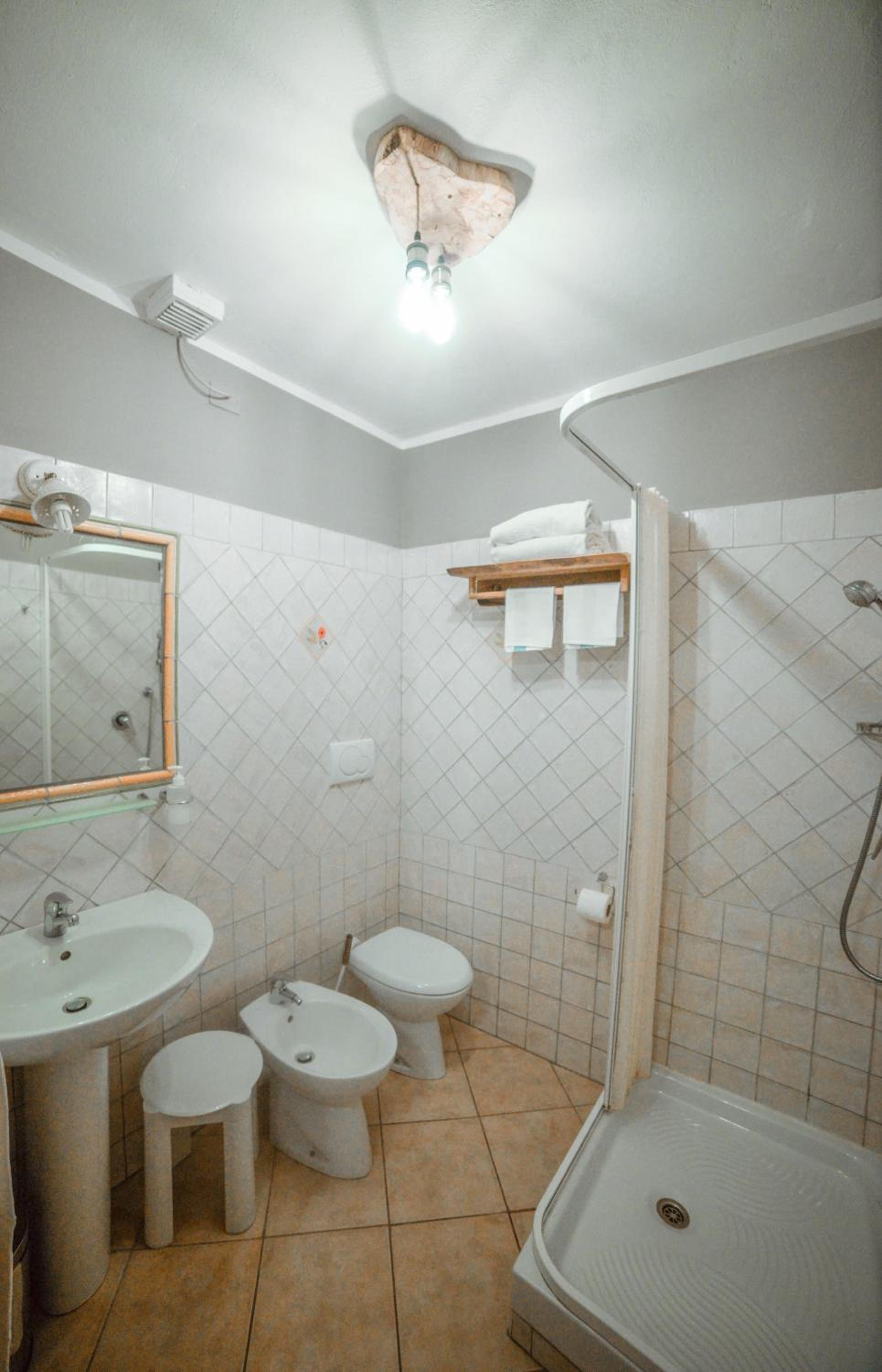 Studio (2 Adults) - Photo 3