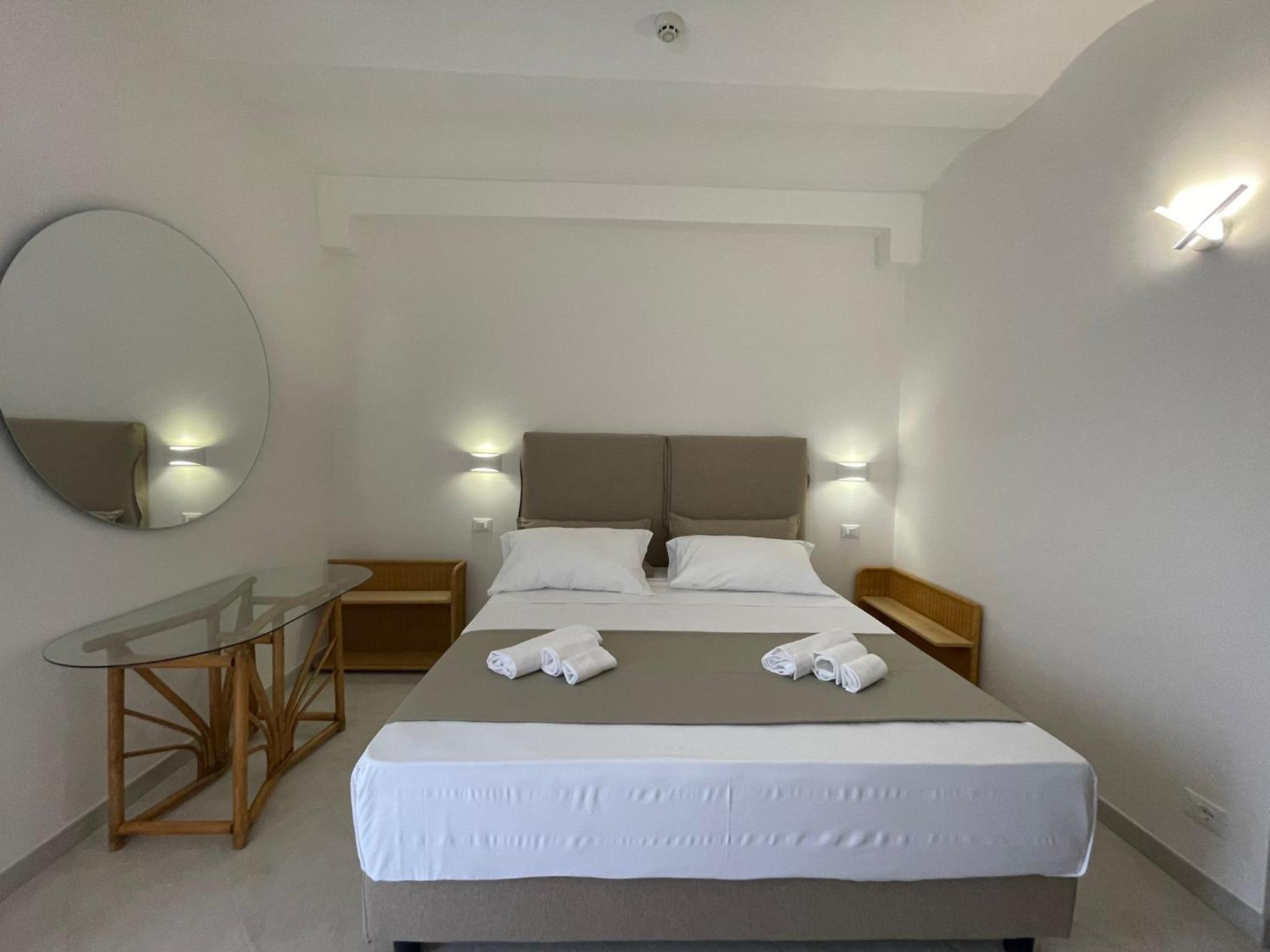 Double Room with Sea View - Photo 1