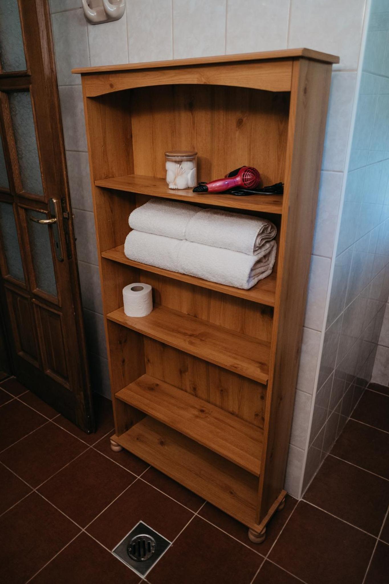 Double or Twin Room with Private External Bathroom - Photo 14