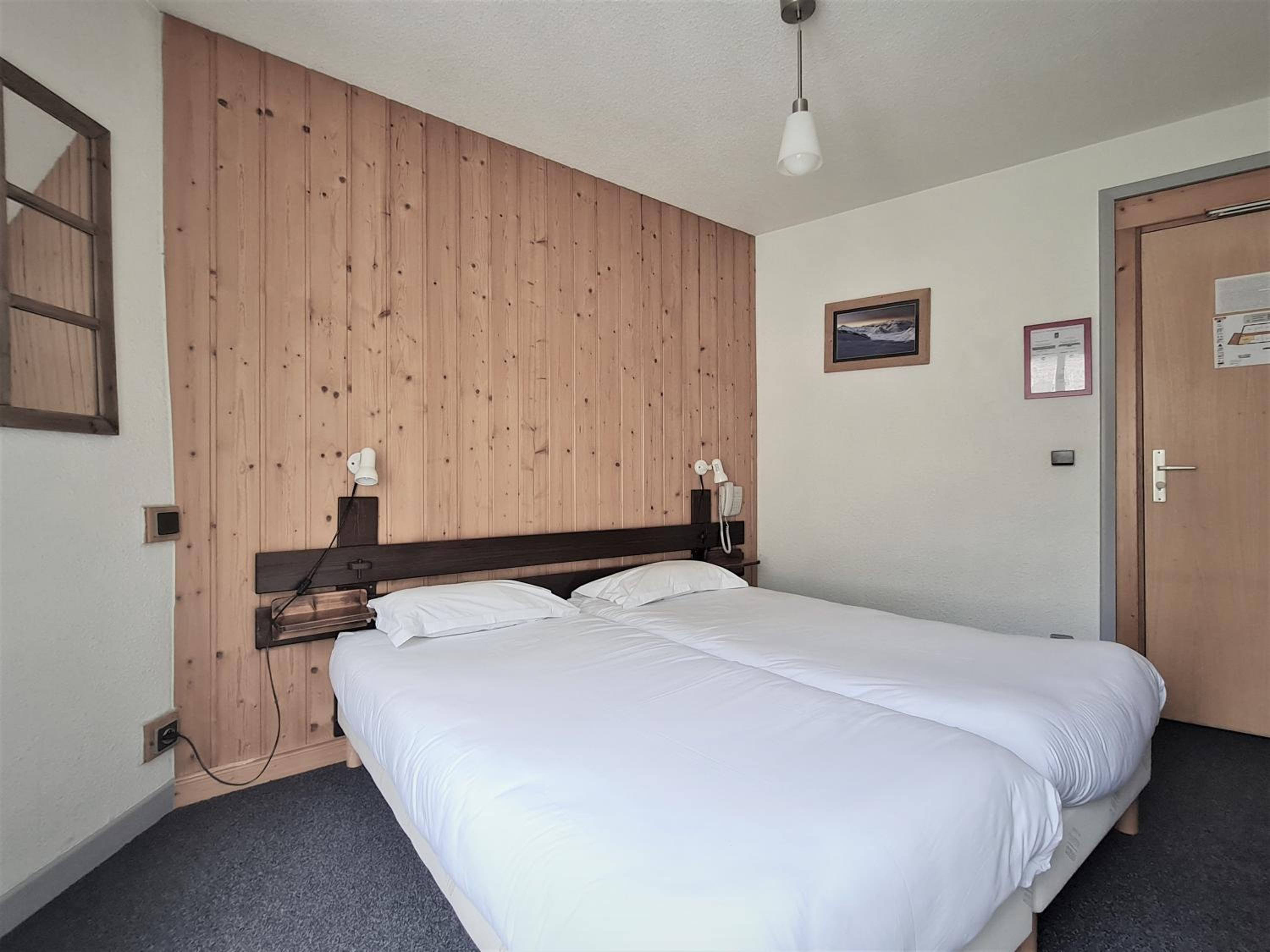 Budget Twin Room - Photo 2