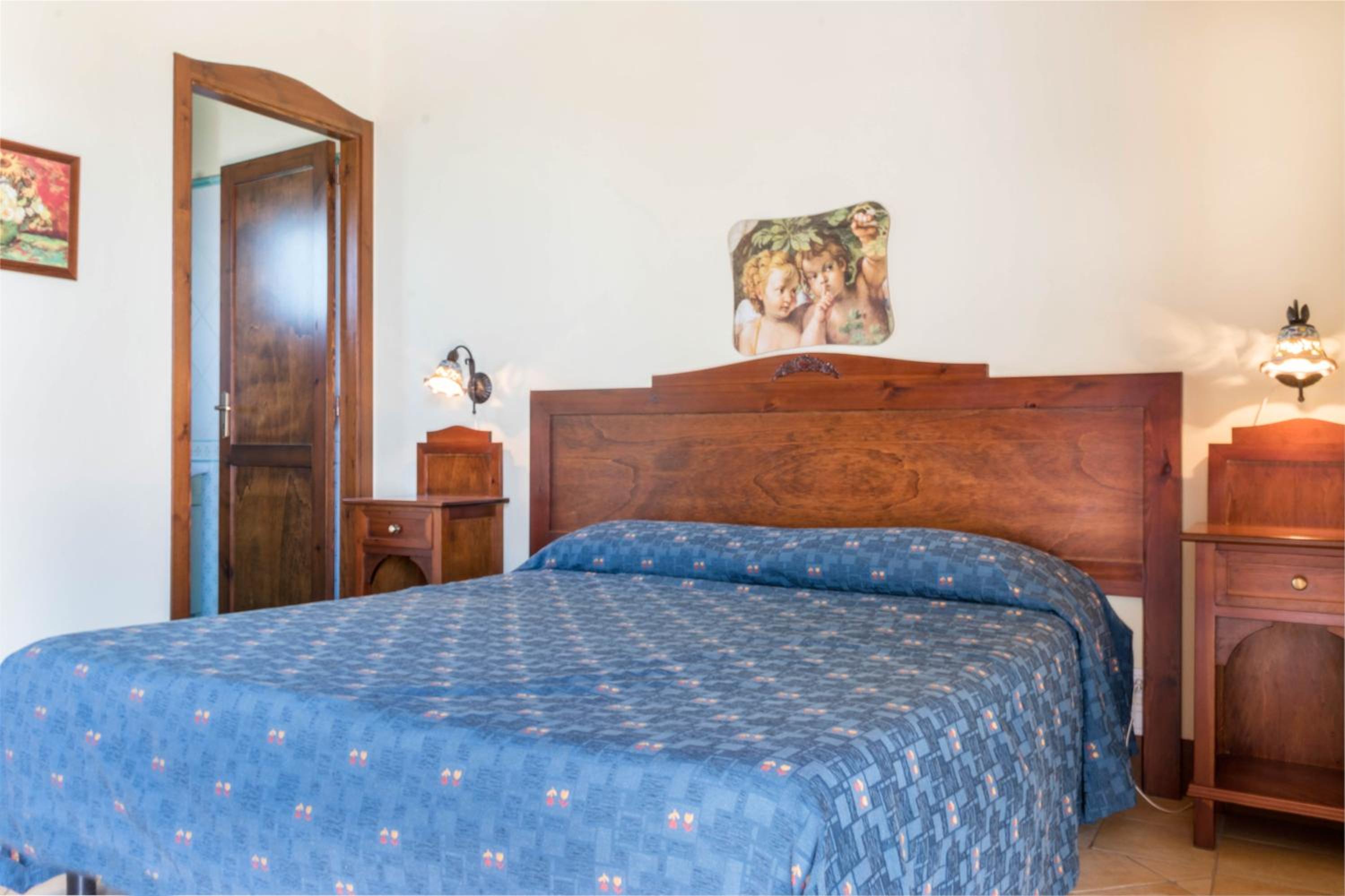 Double or Twin Room - Photo 4