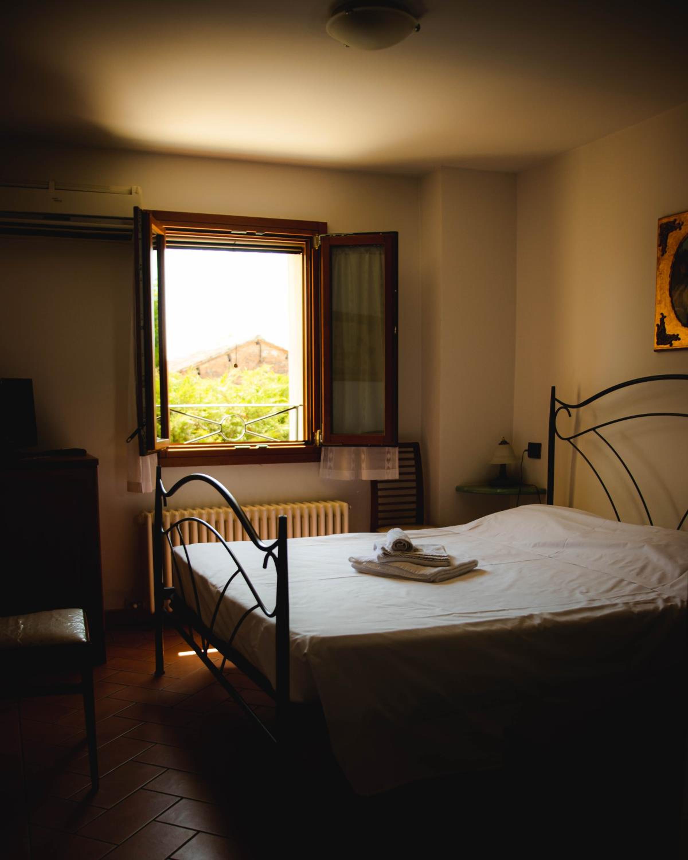 Economy Double Room photo 1